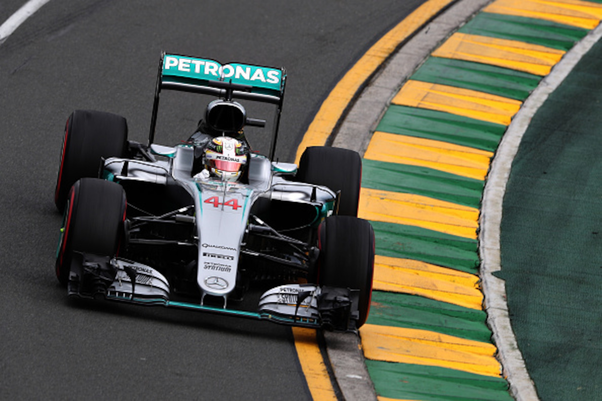 MELBOURNE, AUSTRALIA - MARCH 19: Lewis Hamilton of Great Britain drives the (44) Mercedes AMG Petronas F1 Team Mercedes F1 WO7 Mercedes PU106C Hybrid turbo on track during qualifying for the Australian Formula One Grand Prix at Albert Park on March 19, 20