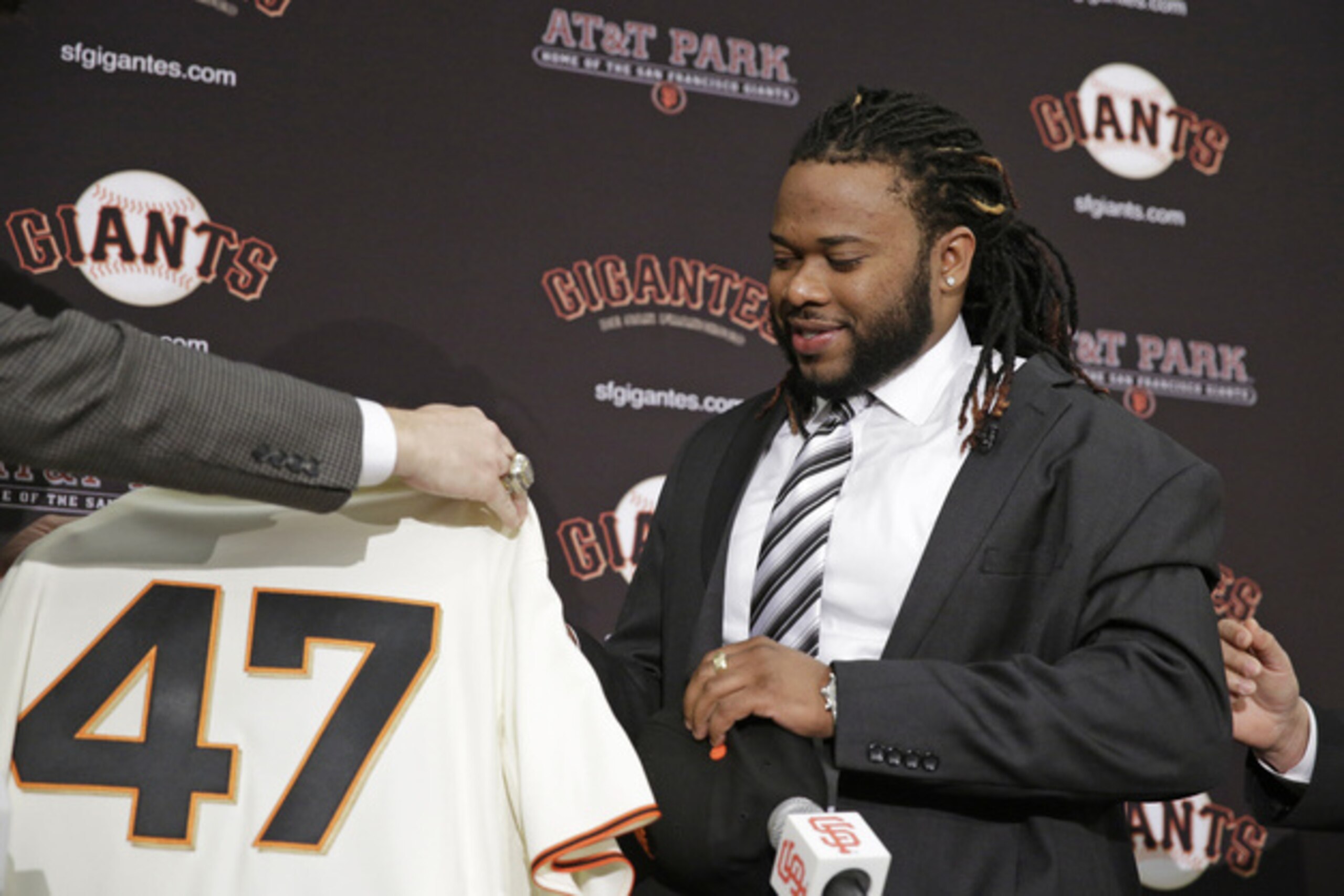 If Cueto pitches well enough to opt out after the 2017 season, it could be the best outcome for the Giants.