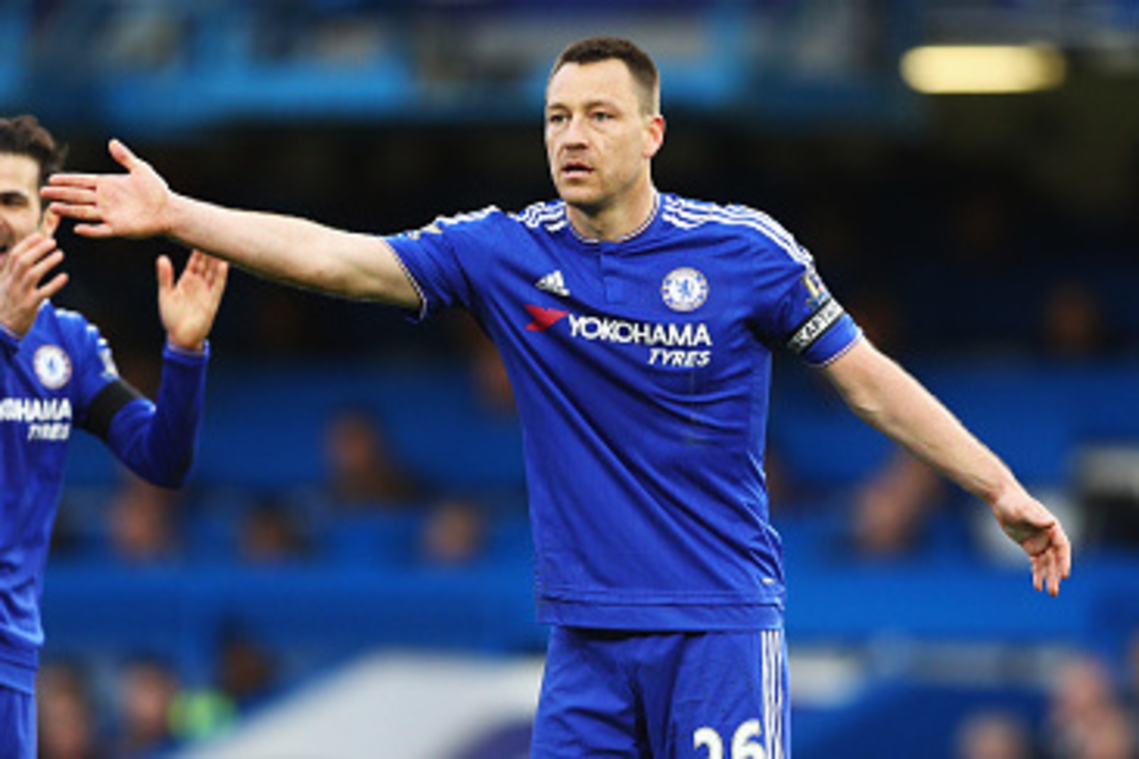LONDON, ENGLAND - MARCH 19:  John Terry of Chelsea appeals to an assistant referee during the Barclays Premier League match between Chelsea and West Ham United at Stamford Bridge on March 19, 2016 in London, United Kingdom.  (Photo by Paul Gilham/Getty Im