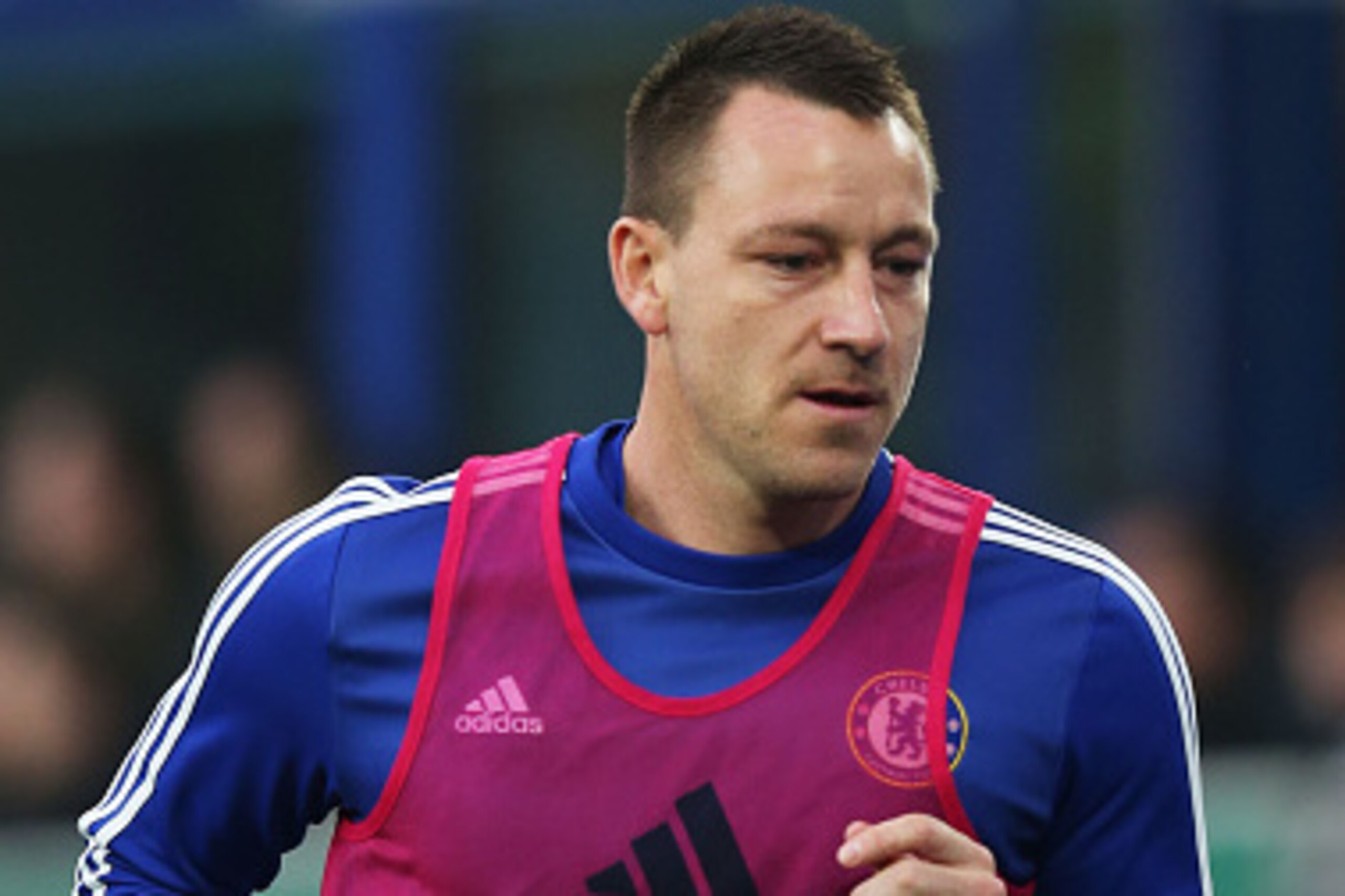 LIVERPOOL, ENGLAND - MARCH 12:  John Terry of Chelsea warms up during the Emirates FA Cup sixth round match between Everton and Chelsea at Goodison Park on March 12, 2016 in Liverpool, England.  (Photo by Chris Brunskill/Getty Images)