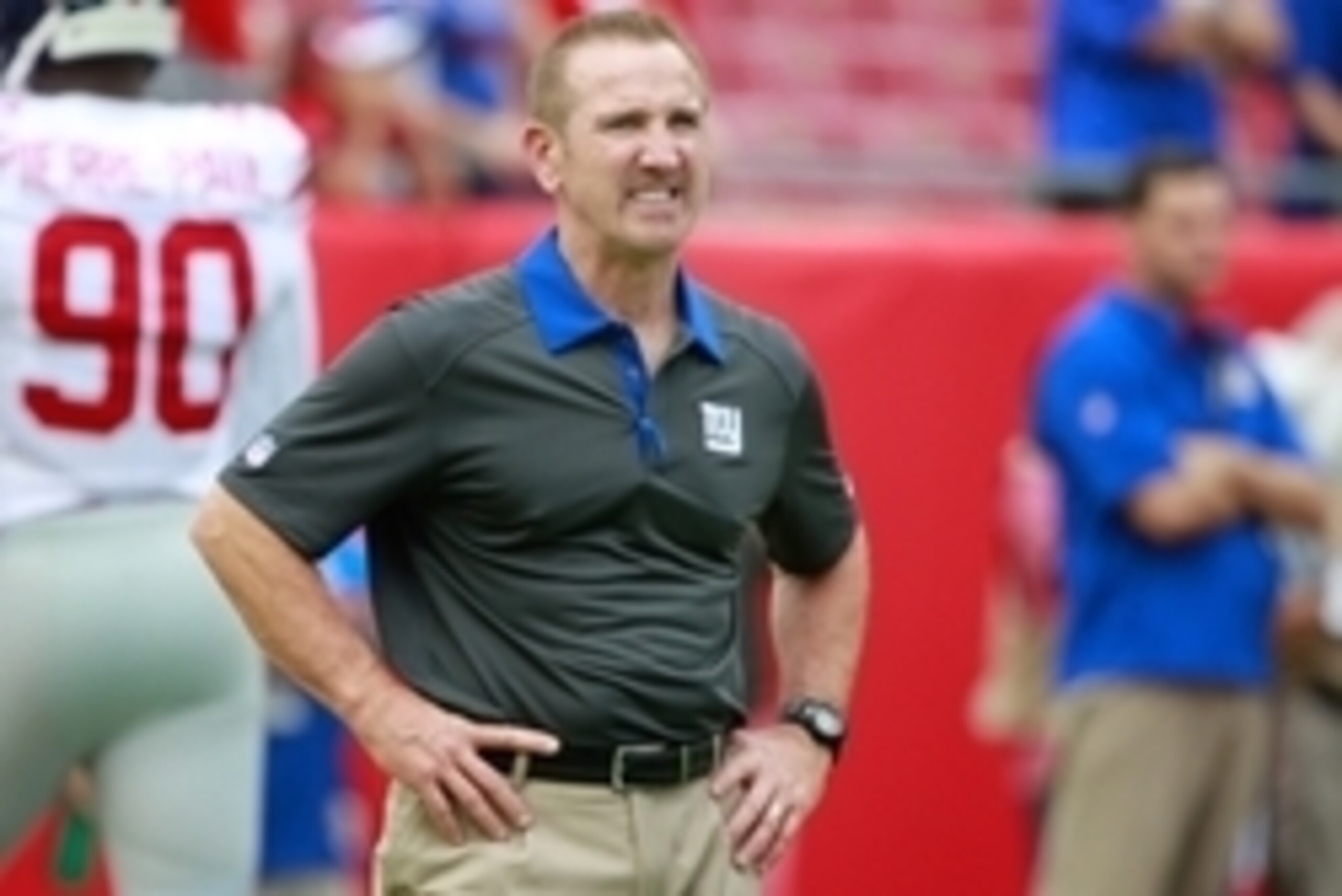 Nov 8, 2015; Tampa, FL, USA; New York Giants  defense coordinator Steve Spagnuolo works out prior to the game at Raymond James Stadium. Mandatory Credit: Kim Klement-USA TODAY Sports