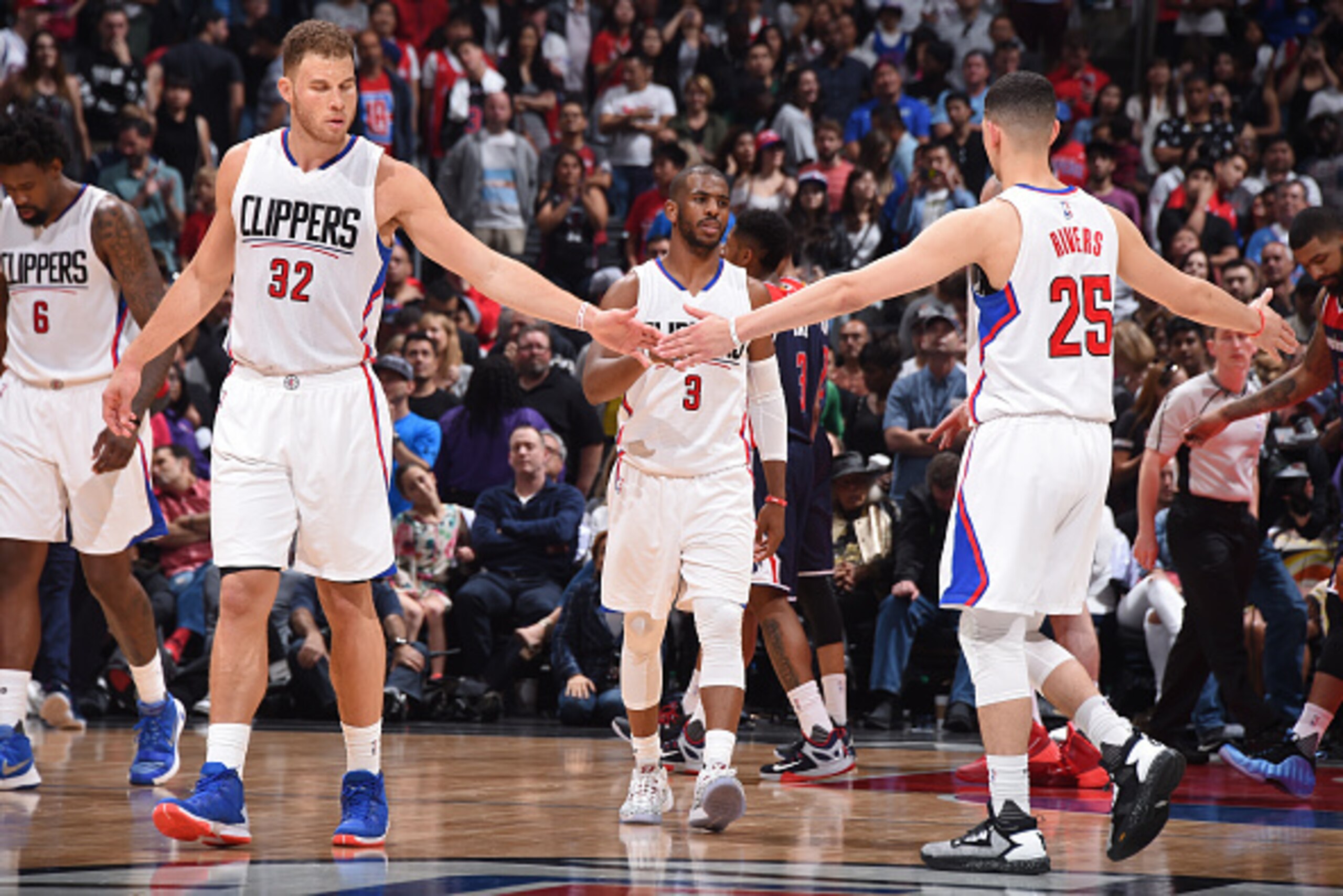 LOS ANGELES, CA - APRIL 03:  Austin Rivers #25 and Blake Griffin #32 of the Los Angeles Clippers high five during the game against the Washington Wizards at STAPLES Center on April 03, 2016 in Los Angeles, California. NOTE TO USER: User expressly acknowle