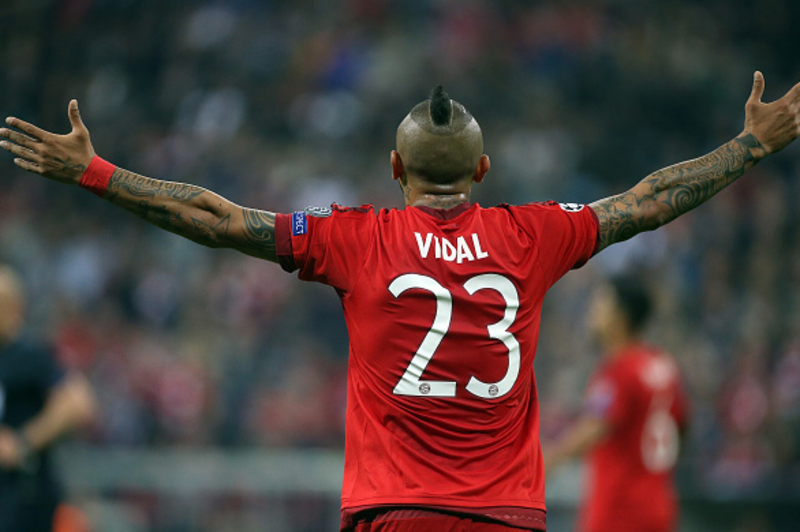 MUNICH, GERMANY - APRIL 5: Arturo Vidal of Bayern Muenchen reacts during the UEFA Champions League quarter final first leg match between FC Bayern Muenchen (Bayern Munich) and SL Benfica Lisbon at Allianz Arena on April 5, 2016 in Munich, Germany. (Photo 