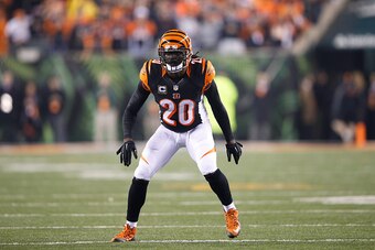 CINCINNATI, OH - JANUARY 9: Reggie Nelson #20 of the Cincinnati Bengals in action against the Pittsburgh Steelers during the AFC Wild Card Playoff game at Paul Brown Stadium on January 9, 2016 in Cincinnati, Ohio. The Steelers defeated the Bengals 18-16. 