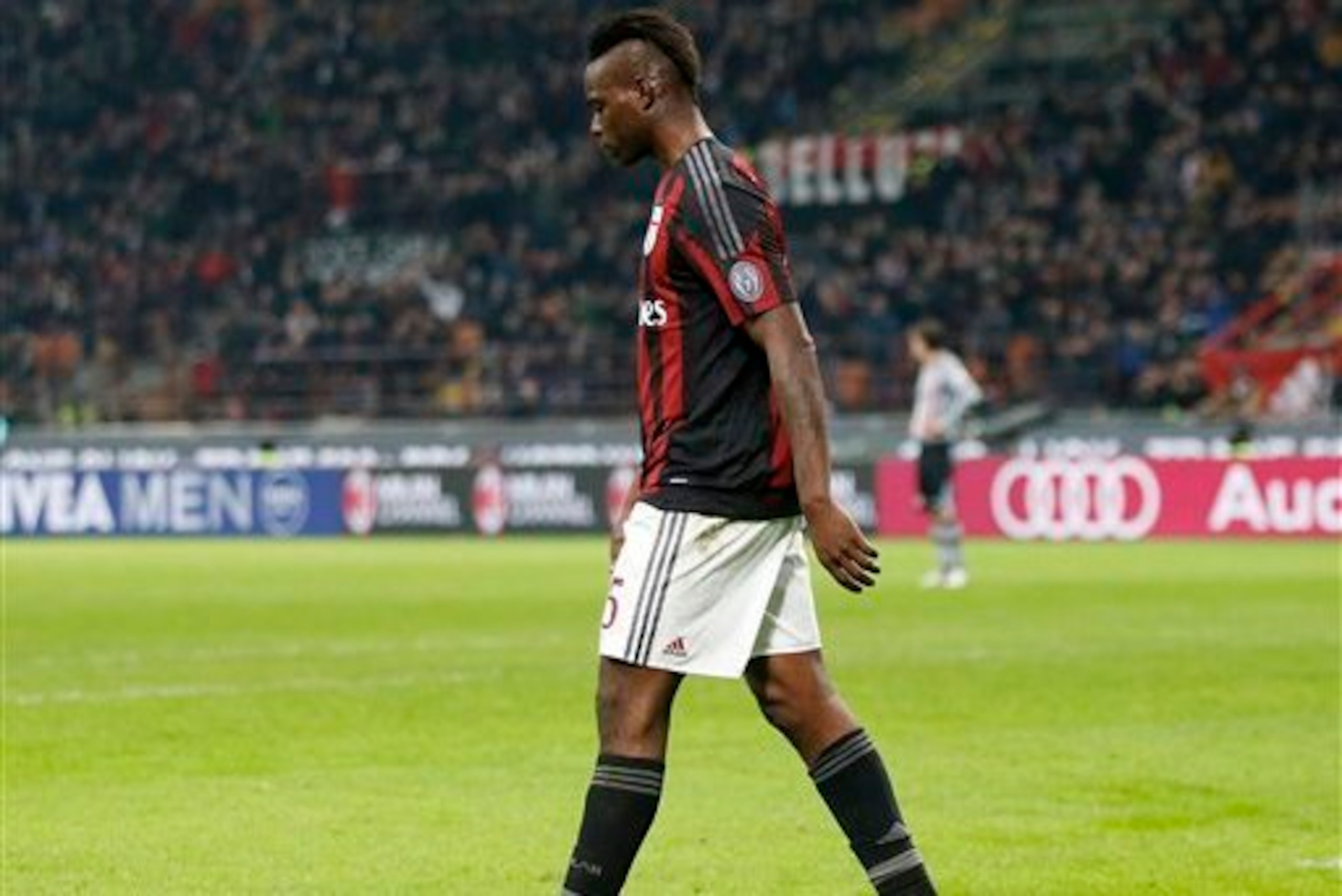 Balotelli isn't doing enough in Milan.