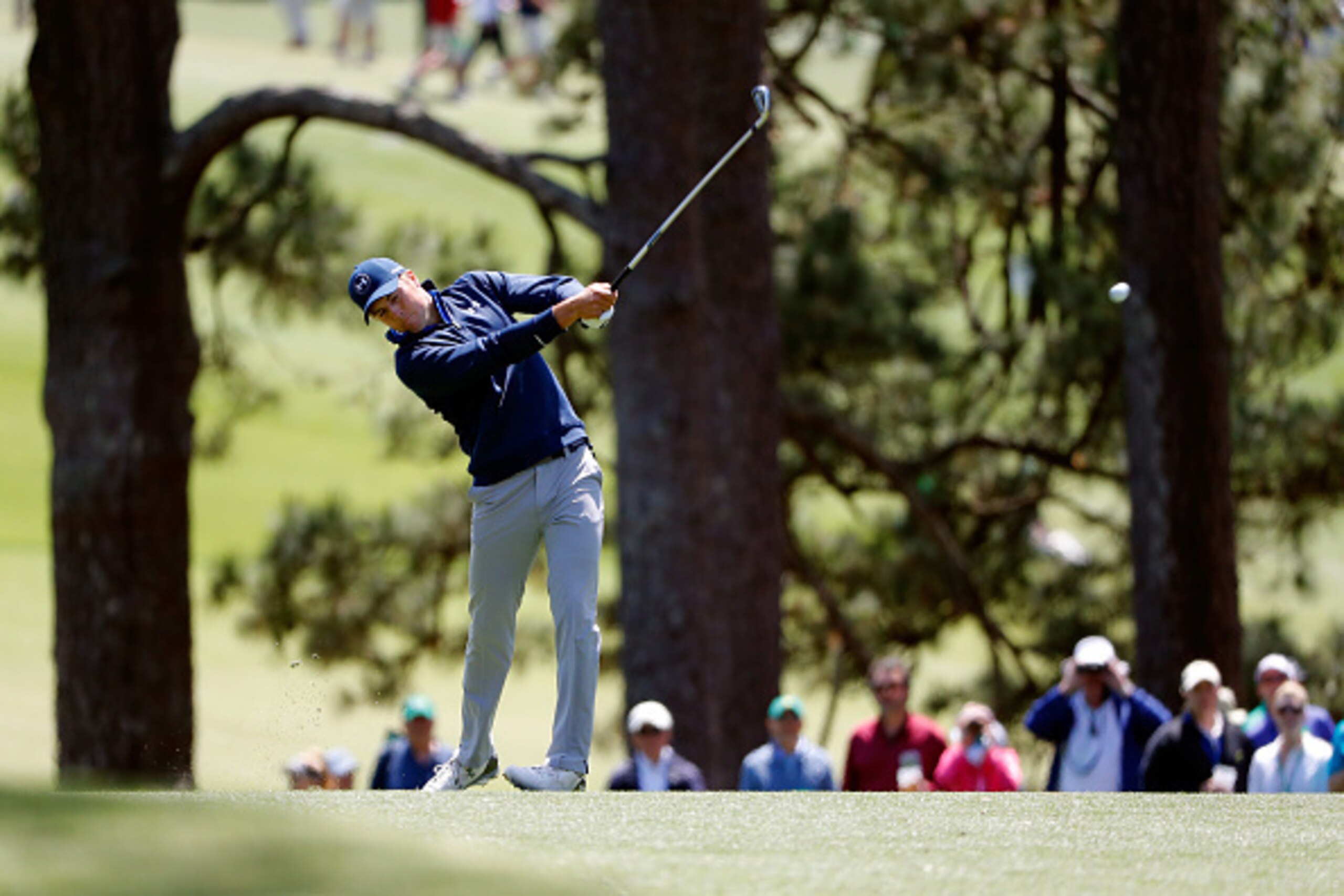 AUGUSTA, GEORGIA - APRIL 08:  Jordan Spieth of the United States hits a shot on the on the first hole during the second round of the 2016 Masters Tournament at Augusta National Golf Club on April 8, 2016 in Augusta, Georgia.  (Photo by Kevin C. Cox/Getty 