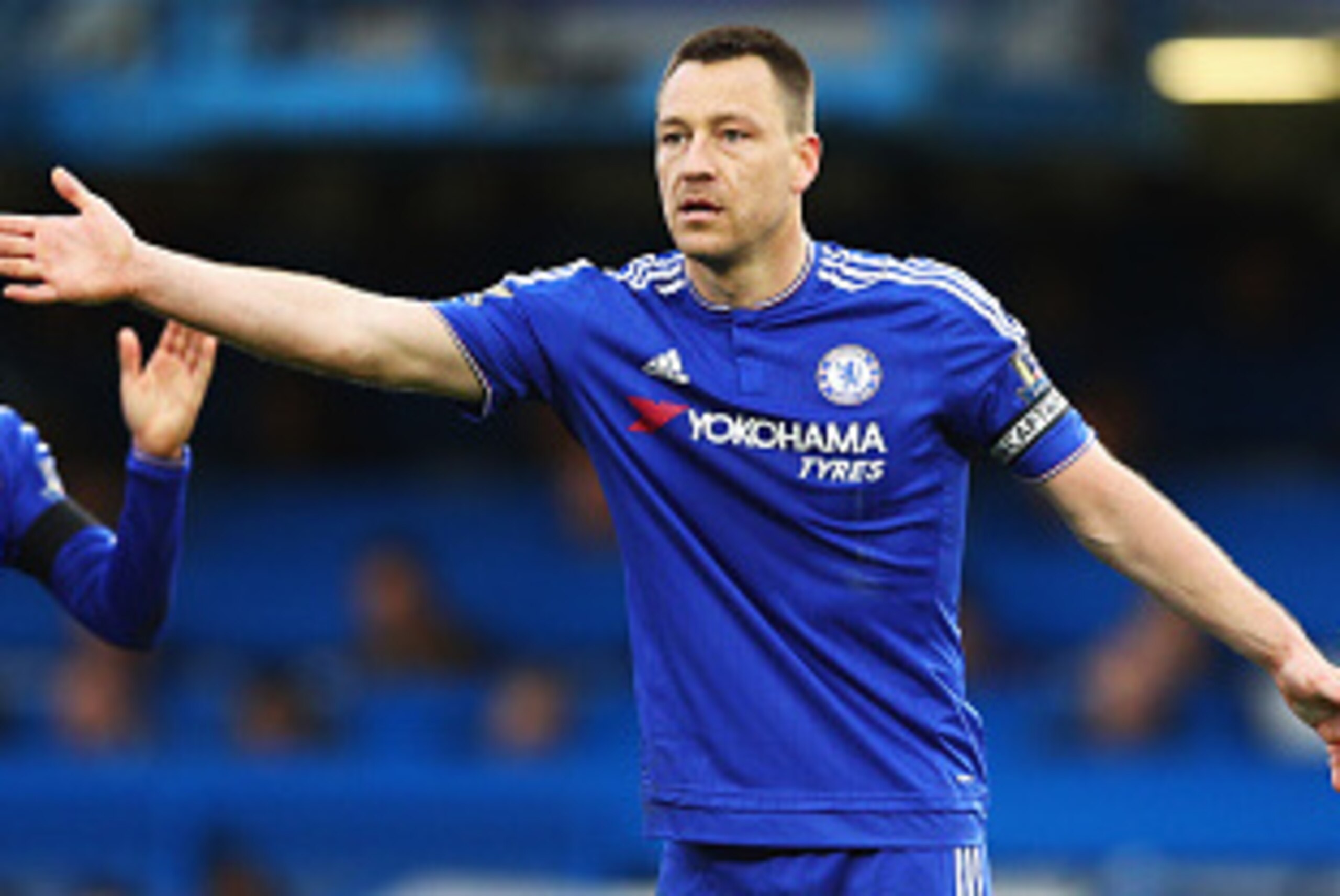 LONDON, ENGLAND - MARCH 19:  John Terry of Chelsea appeals to an assistant referee during the Barclays Premier League match between Chelsea and West Ham United at Stamford Bridge on March 19, 2016 in London, United Kingdom.  (Photo by Paul Gilham/Getty Im