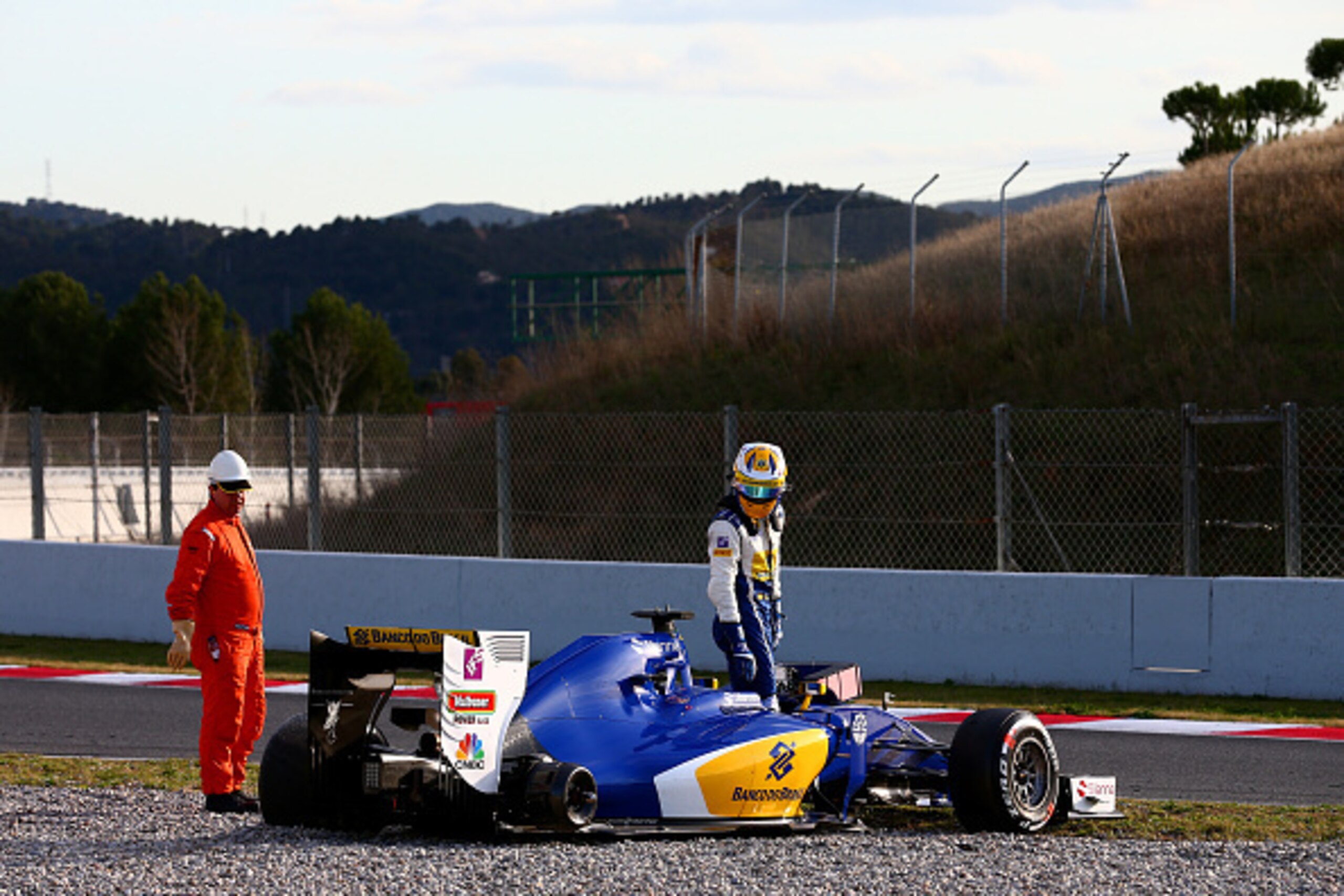 MONTMELO, SPAIN - MARCH 02: Marcus Ericsson of Sweden and Sauber F1 stops on track after losing a wheel during day two of F1 winter testing at Circuit de Catalunya on March 2, 2016 in Montmelo, Spain. (Photo by Dan Istitene/Getty Images) MONTMELO, SPAIN - MARCH 02: Marcus Ericsson of Sweden and Sauber F1 stops on track after losing a wheel during day two of F1 winter testing at Circuit de Catalunya on March 2, 2016 in Montmelo, Spain. (Photo by Dan Istitene/Getty Images)
