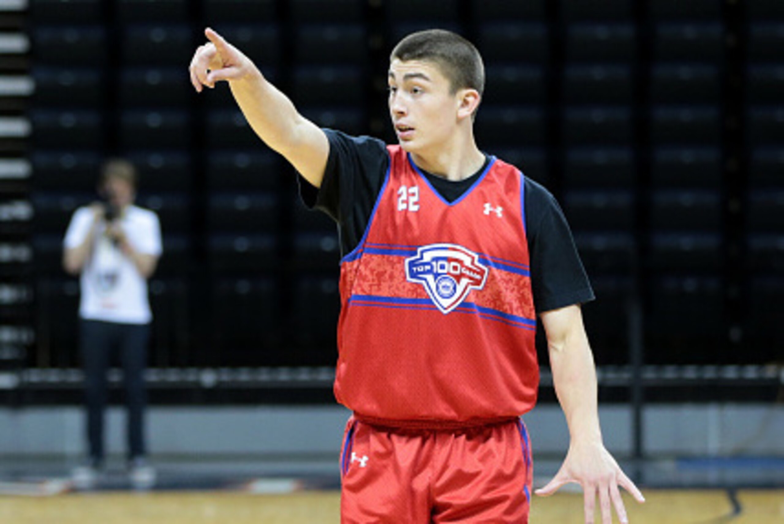 CHARLOTTESVILLE, VA - JUNE 19: Payton Pritchard #22 in red looks for a pass during the NBPA Top 100 Camp on June 19, 2015 at John Paul Jones Arena in Charlottesville, Virginia. (Photo by Kelly Kline/Getty Images)