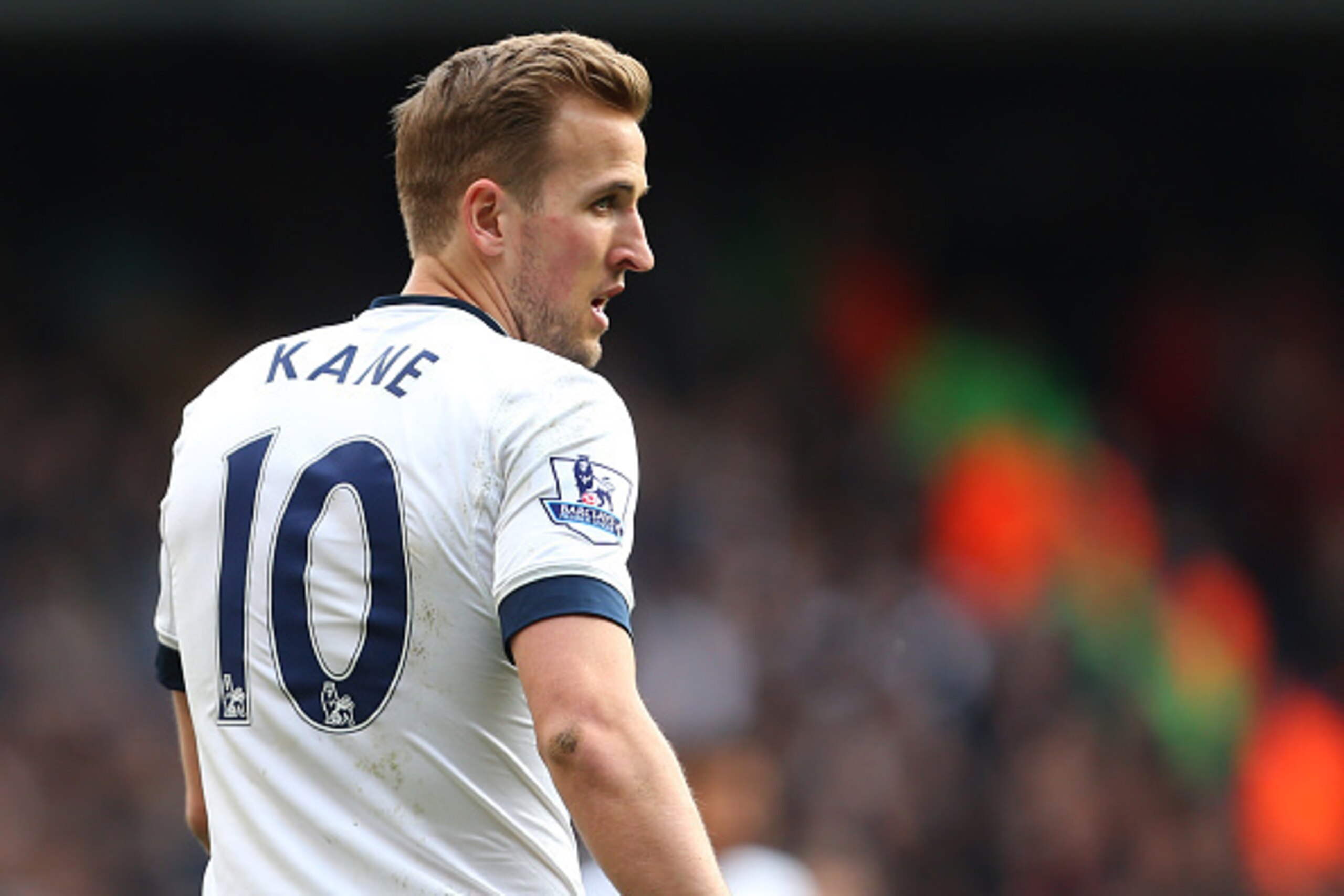 LONDON, ENGLAND - APRIL 10 :  Harry Kane of Tottenham Hotspur during the Barclays Premier League match between Tottenham Hotspur and Manchester United at White Hart Lane on April 10 2016 in London, England.  (Photo by Catherine Ivill - AMA/Getty Images)