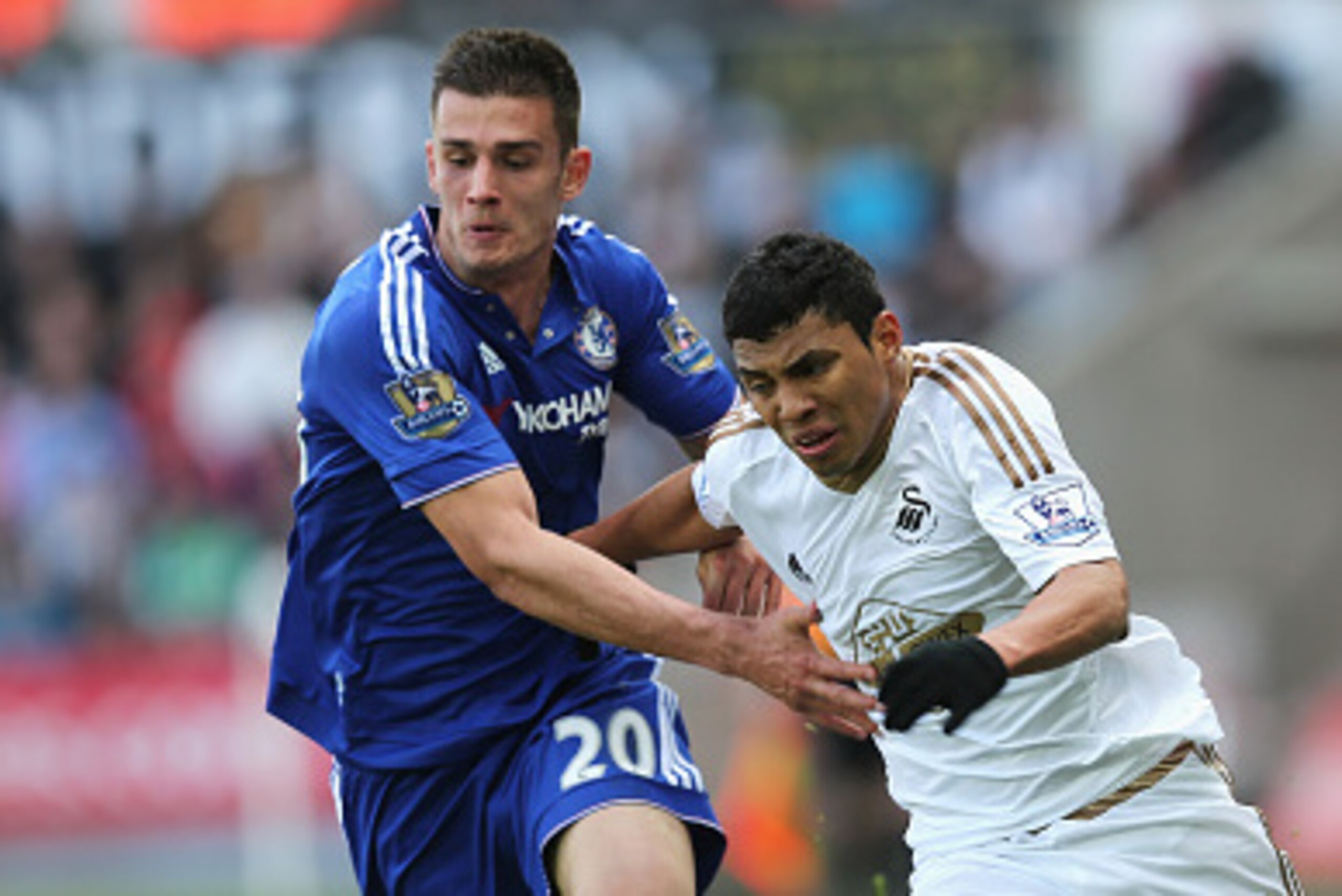 SWANSEA, UNITED KINGDOM - APRIL 09:  Jefferson Montero of Swansea City and Matt Miazga of Chelsea compete for the ball during the Barclays Premier League match between Swansea City and Chelsea at the Liberty Stadium on April 9, 2016 in Swansea, Wales.  (P