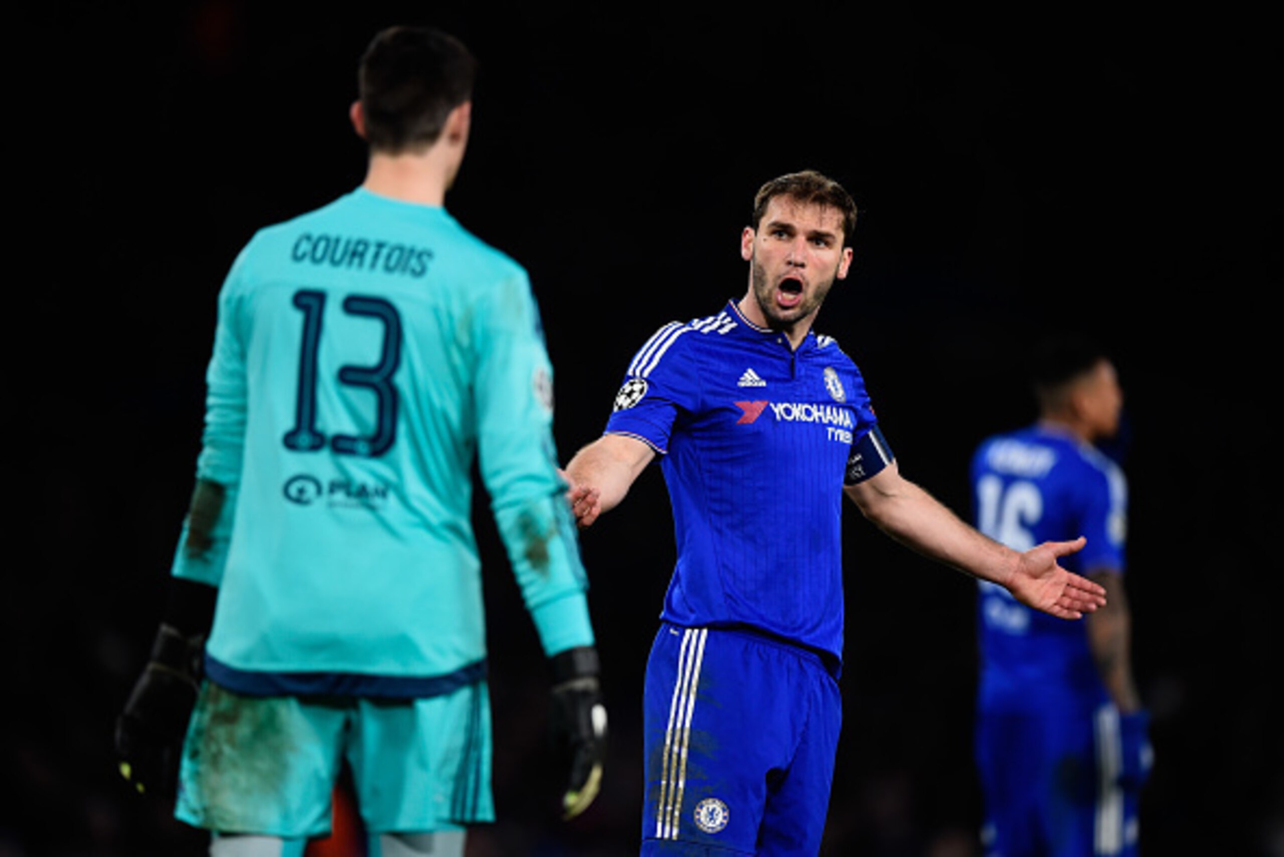 LONDON, ENGLAND - MARCH 09:  Branislav Ivanovic of Chelsea remonstrates with goalkeeper Thibaut Courtois of Chelsea during the UEFA Champions League round of 16, second leg match between Chelsea and Paris Saint Germain at Stamford Bridge on March 9, 2016 