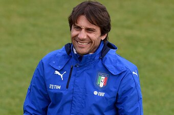 FLORENCE, ITALY - MARCH 27:  Head Coach Antonio Conte smiles during the Italy training session at the club's training ground at Coverciano on March 27, 2016 in Florence, Italy.  (Photo by Claudio Villa/Getty Images)