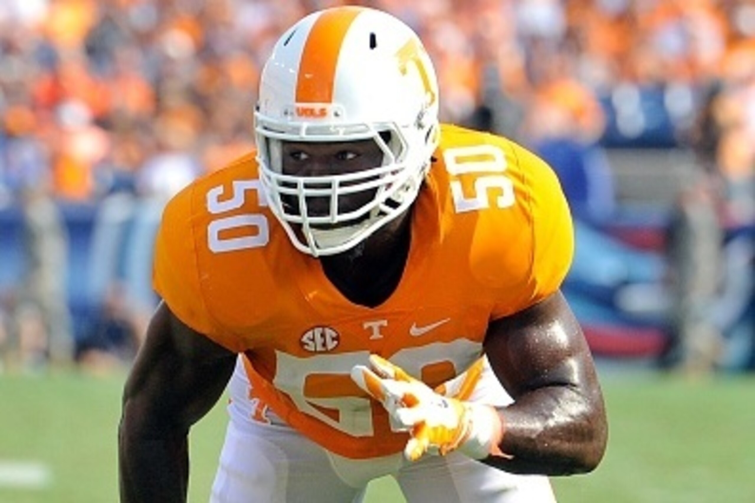 NASHVILLE, TN - SEPTEMBER 05:  Corey Vereen #50 of the Tennessee Volunteers plays against the Bowling Green Falcons at Nissan Stadium on September 5, 2015 in Nashville, Tennessee.  (Photo by Frederick Breedon/Getty Images)