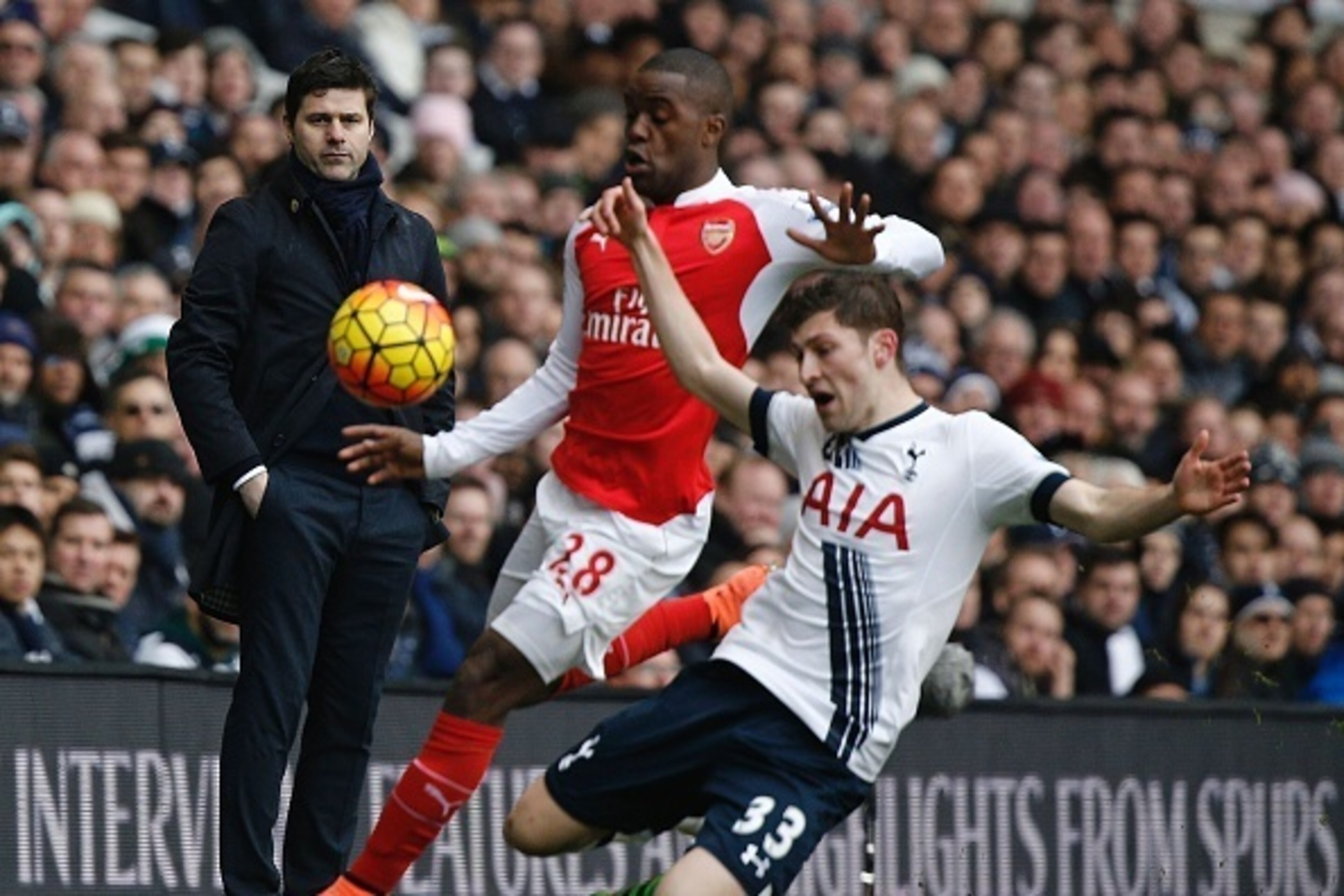 Arsenal's Costa Rican striker Joel Campbell vies with Tottenham Hotspur's Welsh defender Ben Davies (R) during the English Premier League football match between Tottenham Hotspur and Arsenal at White Hart Lane in London, on March 5, 2016.
The game finishe Arsenal's Costa Rican striker Joel Campbell vies with Tottenham Hotspur's Welsh defender Ben Davies (R) during the English Premier League football match between Tottenham Hotspur and Arsenal at White Hart Lane in London, on March 5, 2016.
The game finishe