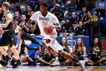 DAYTON, OH - MARCH 15:  Damian Jones #30 of the Vanderbilt Commodores dribbles the ball in the first half against the Wichita State Shockers during the first round of the 2016 NCAA Men's Basketball Tournament at UD Arena on March 15, 2016 in Dayton, Ohio.