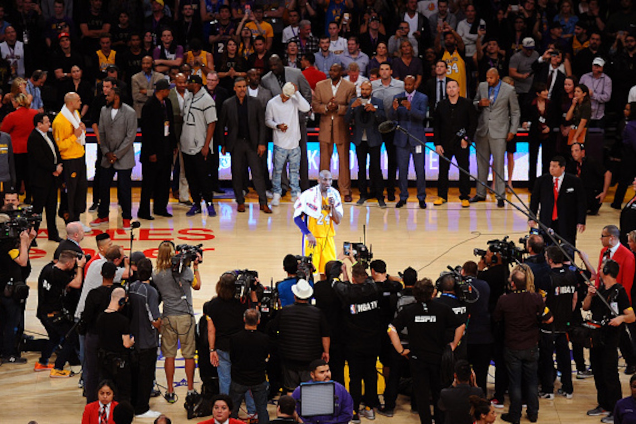 LOS ANGELES, CA - APRIL 13:  Kobe Bryant #24 of the Los Angeles Lakers speaks to the crowd after the game against the Utah Jazz on April 13, 2016 at Staples Center in Los Angeles, California. NOTE TO USER: User expressly acknowledges and agrees that, by d