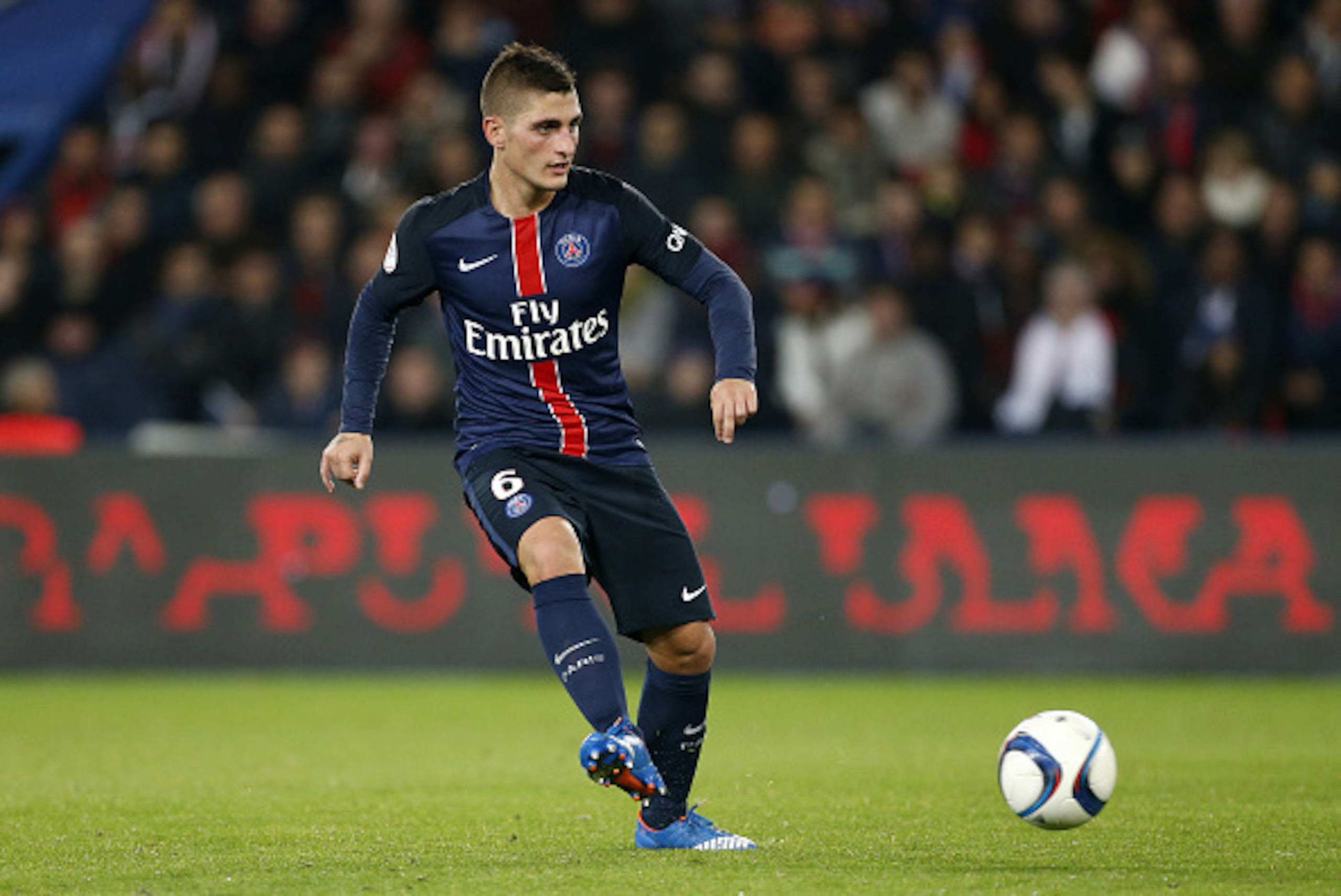PARIS, FRANCE - OCTOBER 25: Marco Verratti of PSG in action during the French Ligue 1 match between Paris Saint-Germain (PSG) and AS Saint-Etienne (ASSE) at Parc des Princes stadium on October 25, 2015 in Paris, France. (Photo by Jean Catuffe/Getty Images PARIS, FRANCE - OCTOBER 25: Marco Verratti of PSG in action during the French Ligue 1 match between Paris Saint-Germain (PSG) and AS Saint-Etienne (ASSE) at Parc des Princes stadium on October 25, 2015 in Paris, France. (Photo by Jean Catuffe/Getty Images
