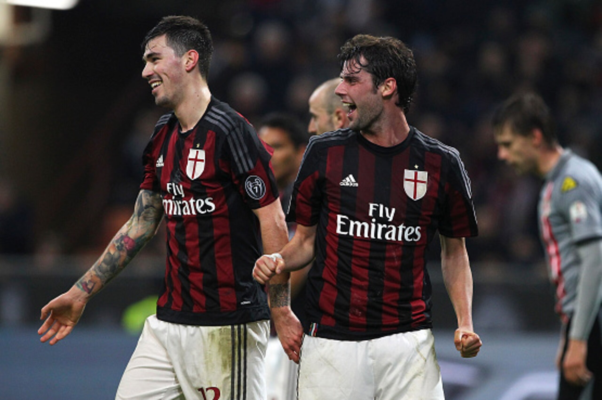MILAN, ITALY - MARCH 01:  Alessio Romagnoli (L) of AC Milan celebrates his second goal during the TIM Cup match between AC Milan and US Alessandria  at Stadio Giuseppe Meazza on March 1, 2016 in Milan, Italy.  (Photo by Marco Luzzani/Getty Images)