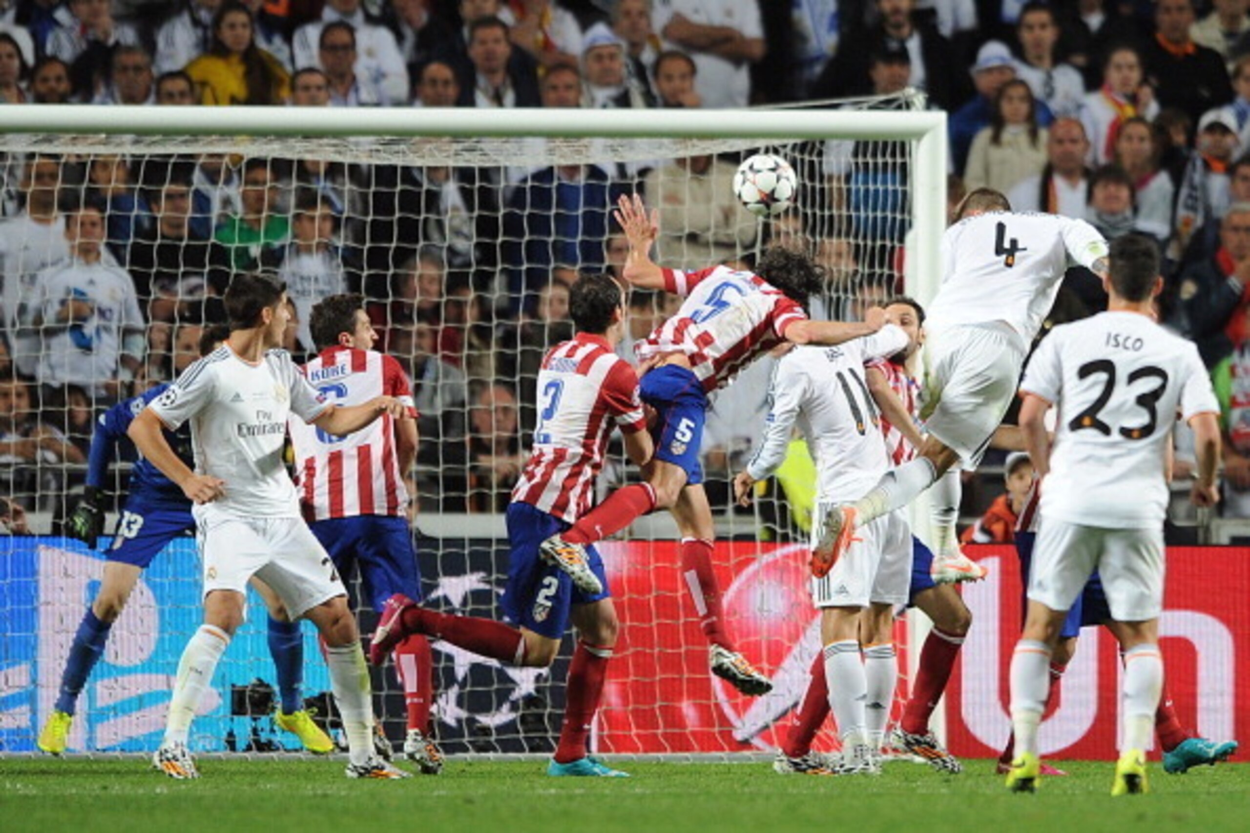 LISBON, PORTUGAL - MAY 24: Sergio Ramos of Real Madrid scores to make it 1-1 during the UEFA Champions League Final match between Real Madrid and Atletico de Madrid at Estadio da Luz on May 24, 2014 in Lisbon, Portugal. (Photo by Chris Brunskill Ltd/Getty