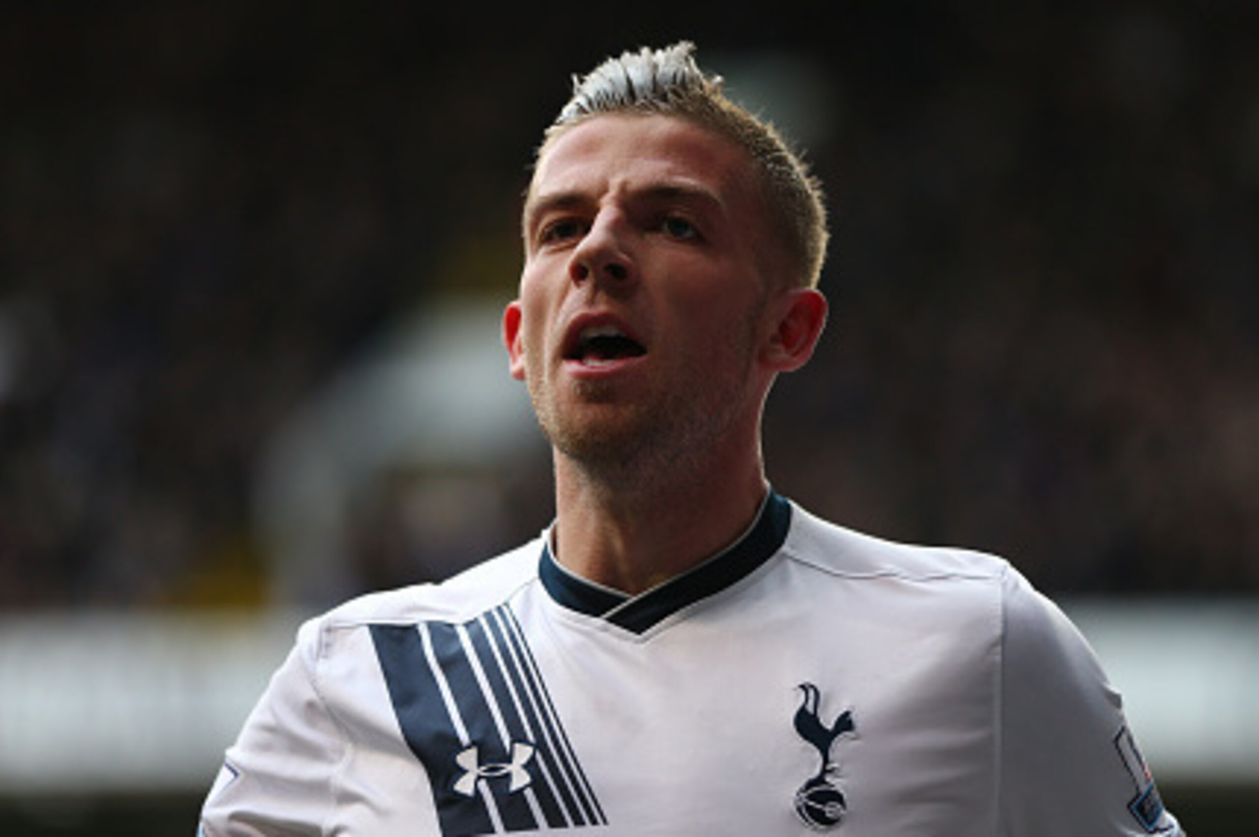 LONDON, ENGLAND - APRIL 10 :  Toby Alderweireld of Tottenham Hotspur during the Barclays Premier League match between Tottenham Hotspur and Manchester United at White Hart Lane on April 10, 2016 in London, England.  (Photo by Catherine Ivill - AMA/Getty I