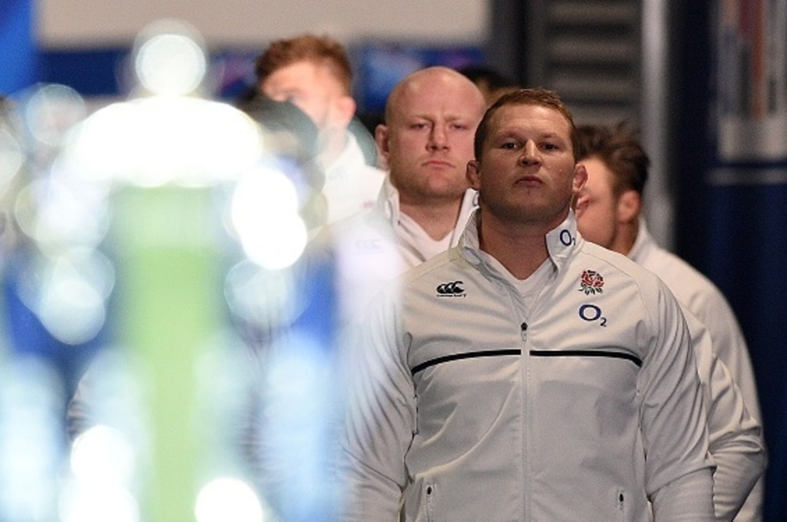 England's hooker Dylan Hartley (R) looks at the trophy before the Six Nations rugby union tournament match against France, at the Stade de France in Saint-Denis, north of Paris, on March 19, 2016. / AFP / FRANCK FIFE        (Photo credit should read FRANC