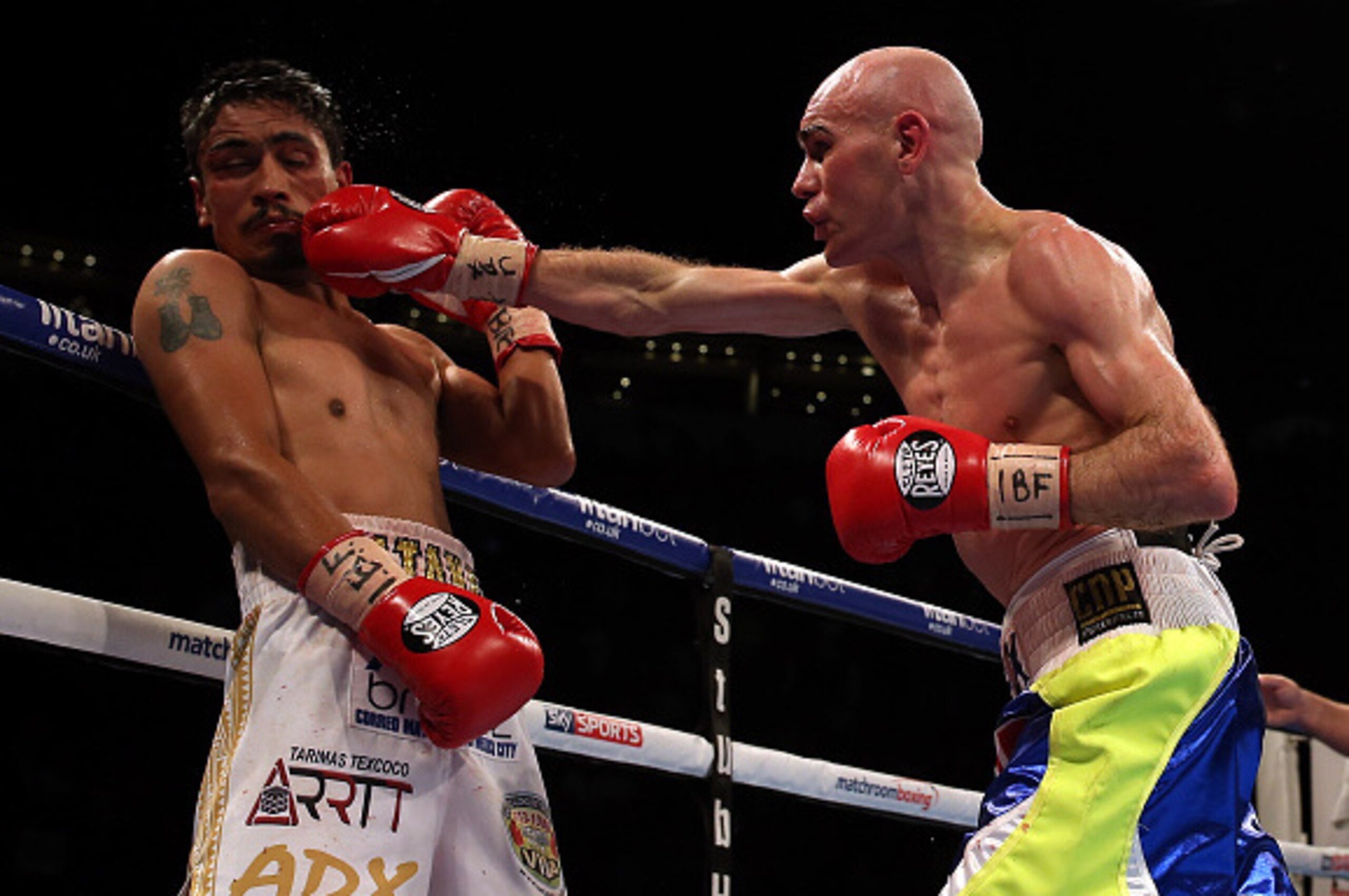 LEEDS, ENGLAND - APRIL 16:  Stuart Hall (R) in action against Rodrigo Guerrero during their IBF Final Eliminator Bantamweight fight at First Direct Arena on April 16, 2016 n Leeds, England.  (Photo by Nigel Roddis/Getty Images)