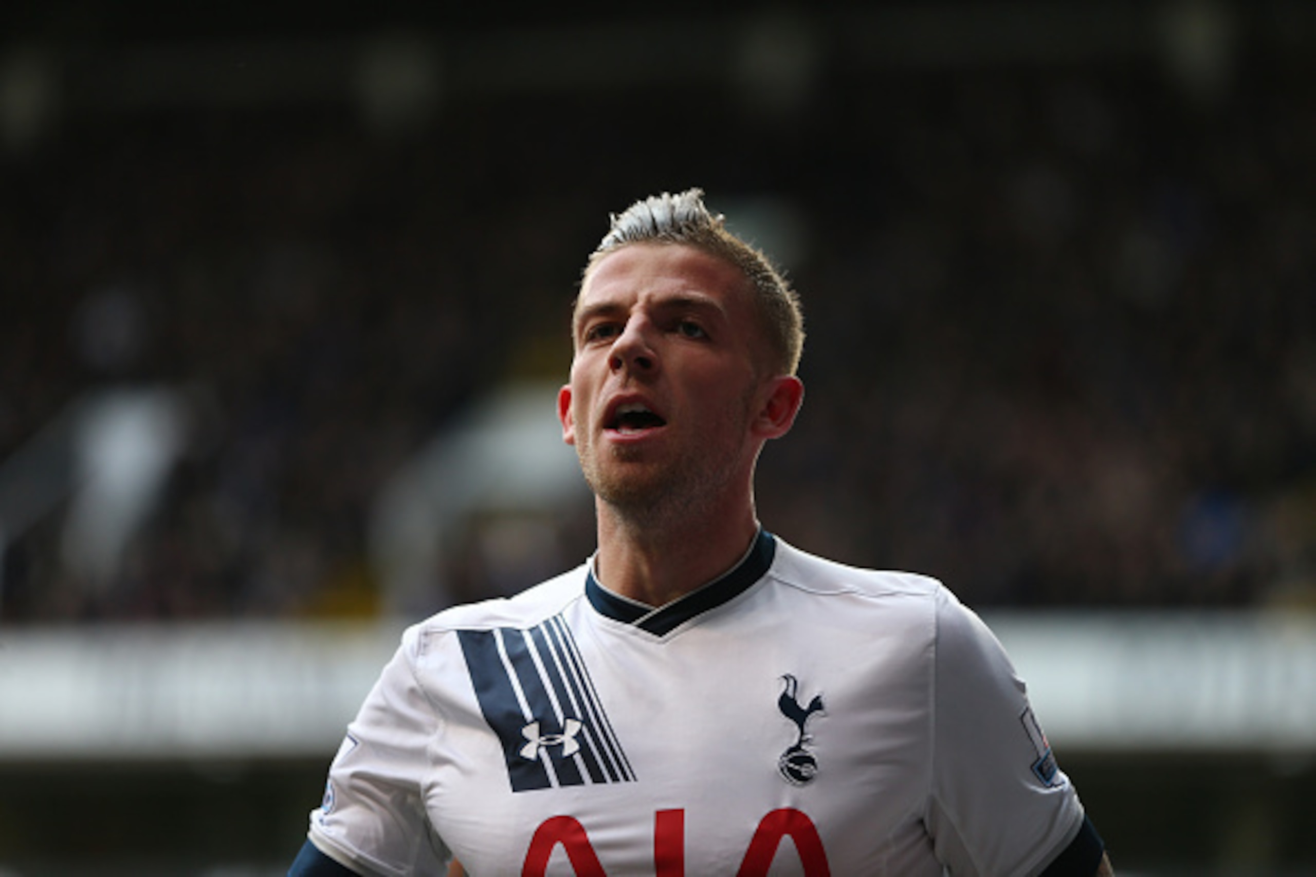 LONDON, ENGLAND - APRIL 10 :  Toby Alderweireld of Tottenham Hotspur during the Barclays Premier League match between Tottenham Hotspur and Manchester United at White Hart Lane on April 10, 2016 in London, England.  (Photo by Catherine Ivill - AMA/Getty I