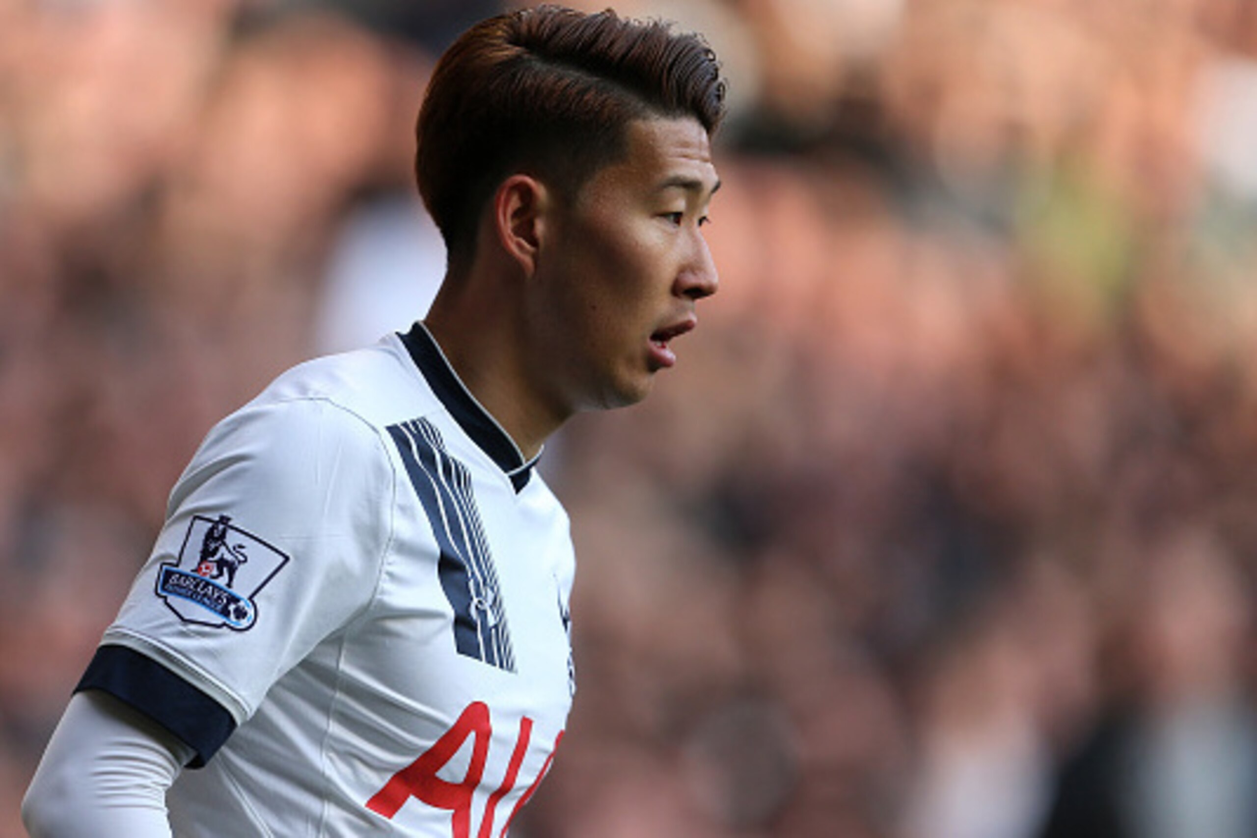 LONDON, ENGLAND - APRIL 10 : Son Heung-Min of Tottenham Hotspur during the Barclays Premier League match between Tottenham Hotspur and Manchester United at White Hart Lane on April 10, 2016 in London, England. (Photo by Catherine Ivill - AMA/Getty Image LONDON, ENGLAND - APRIL 10 : Son Heung-Min of Tottenham Hotspur during the Barclays Premier League match between Tottenham Hotspur and Manchester United at White Hart Lane on April 10, 2016 in London, England. (Photo by Catherine Ivill - AMA/Getty Image