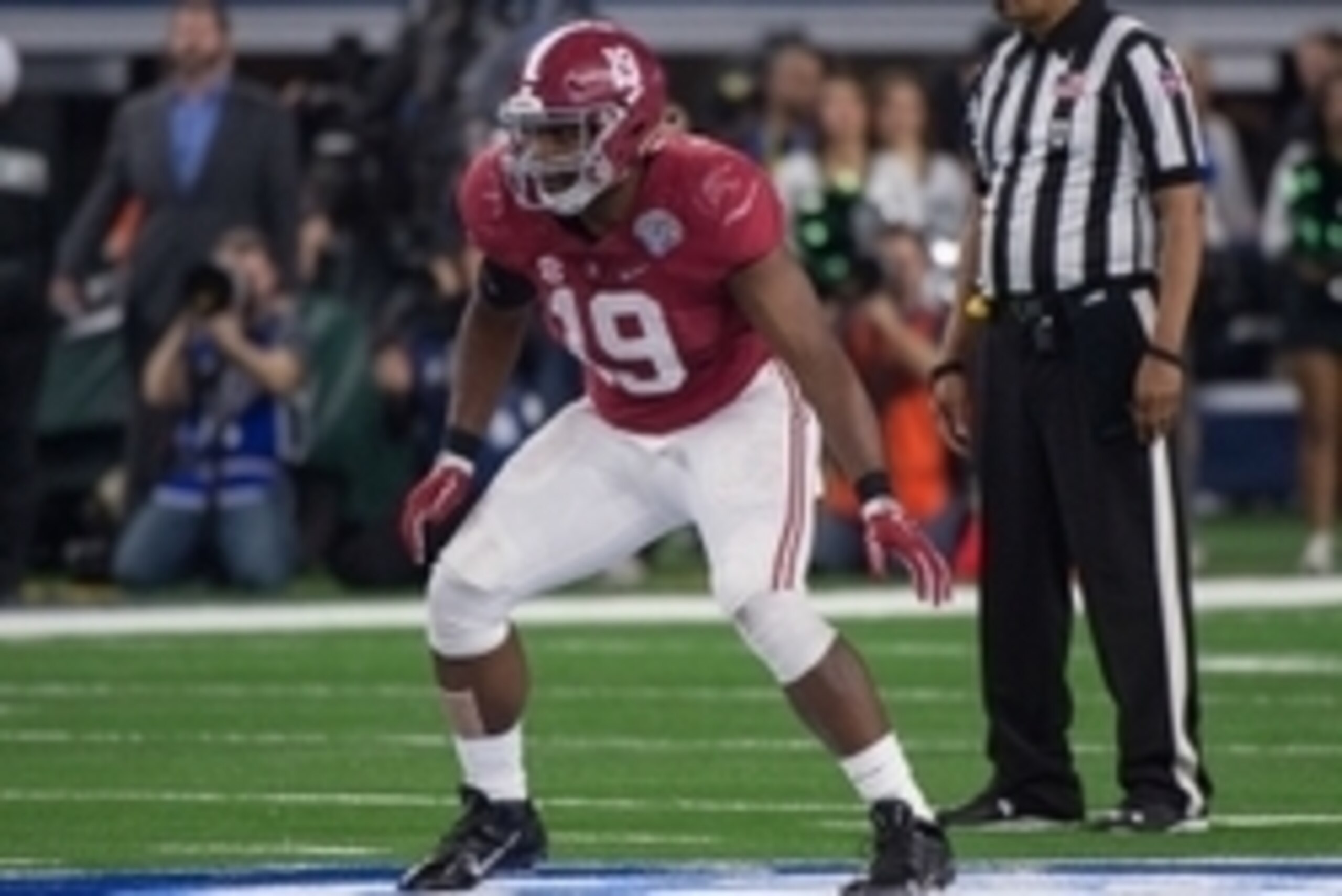 Dec 31, 2015; Arlington, TX, USA; Alabama Crimson Tide linebacker Reggie Ragland (19) during the game against the Michigan State Spartans in the 2015  Cotton Bowl at AT&T Stadium. Mandatory Credit: Jerome Miron-USA TODAY Sports