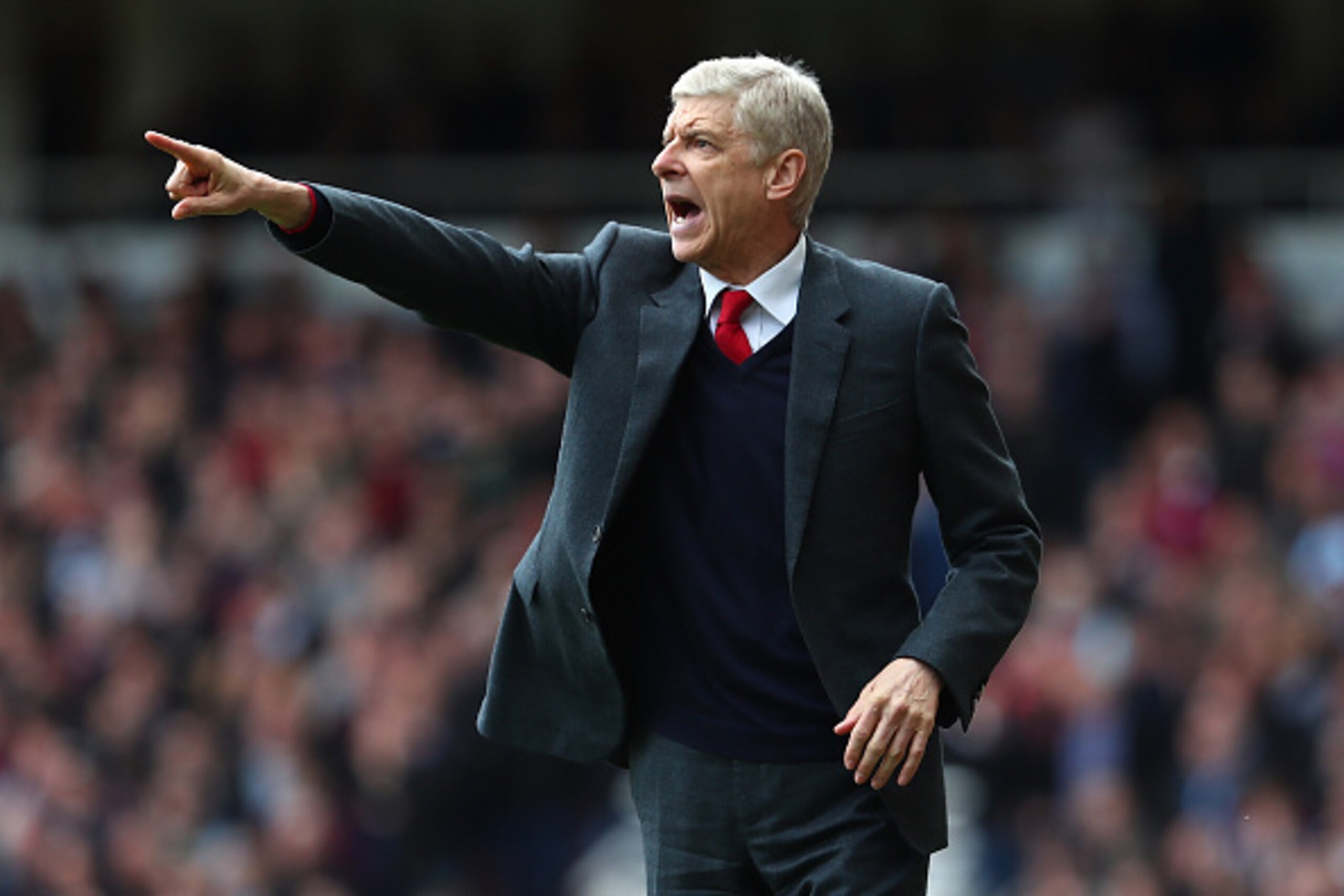 LONDON, UNITED KINGDOM - APRIL 09:  Arsene Wenger Manager of Arsenal gestures during the Barclays Premier League match between West Ham United and Arsenal at the Boleyn Ground on April 9, 2016 in London, England.  (Photo by Julian Finney/Getty Images)