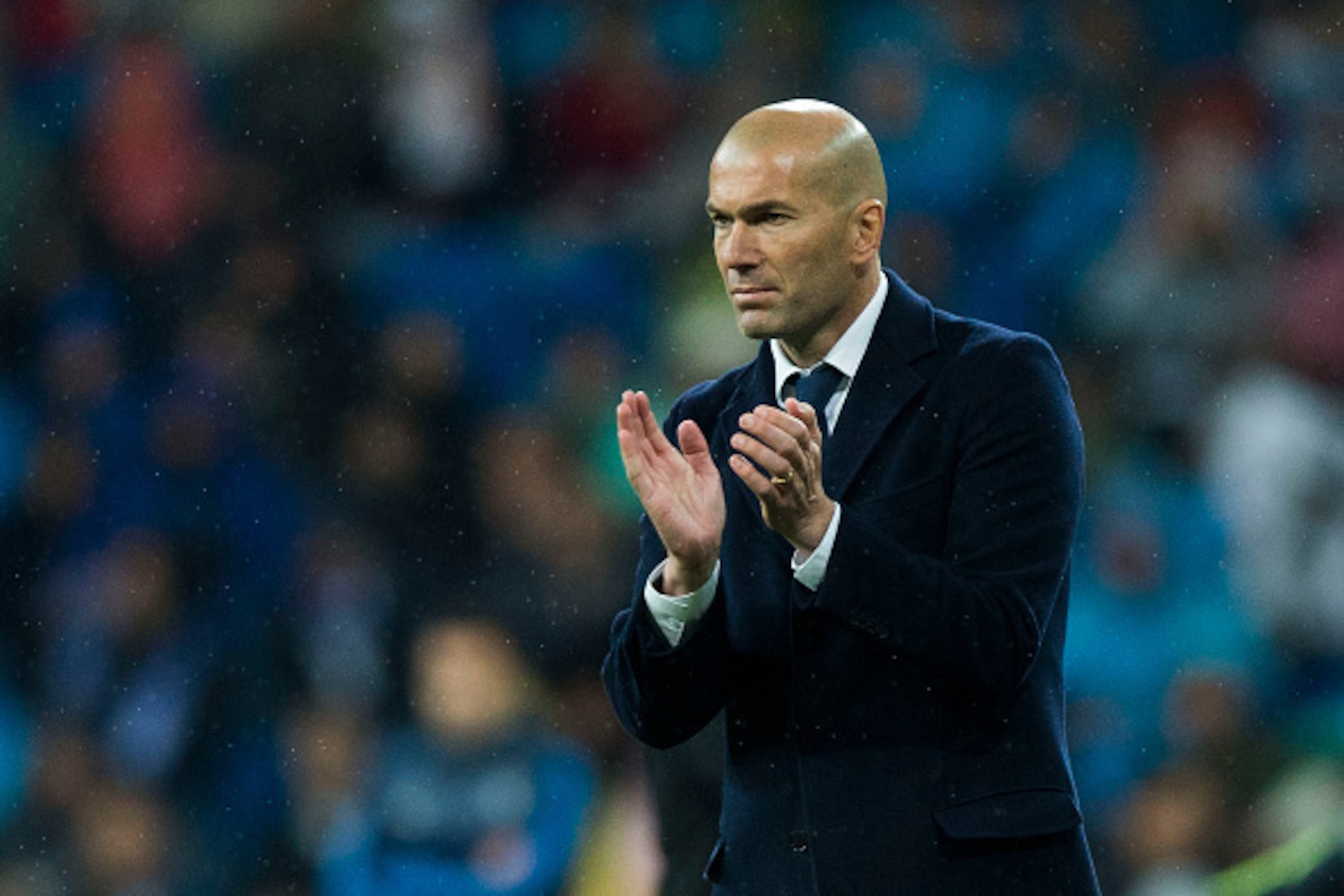 MADRID, SPAIN - APRIL 12: Zinedine Zidane manager of Real Madrid applauds during the UEFA Champions League quarter final second leg match between Real Madrid CF and VfL Wolfsburg at Estadio Santiago Bernabeu on April 12, 2016 in Madrid, Spain. (Photo by MADRID, SPAIN - APRIL 12: Zinedine Zidane manager of Real Madrid applauds during the UEFA Champions League quarter final second leg match between Real Madrid CF and VfL Wolfsburg at Estadio Santiago Bernabeu on April 12, 2016 in Madrid, Spain. (Photo by