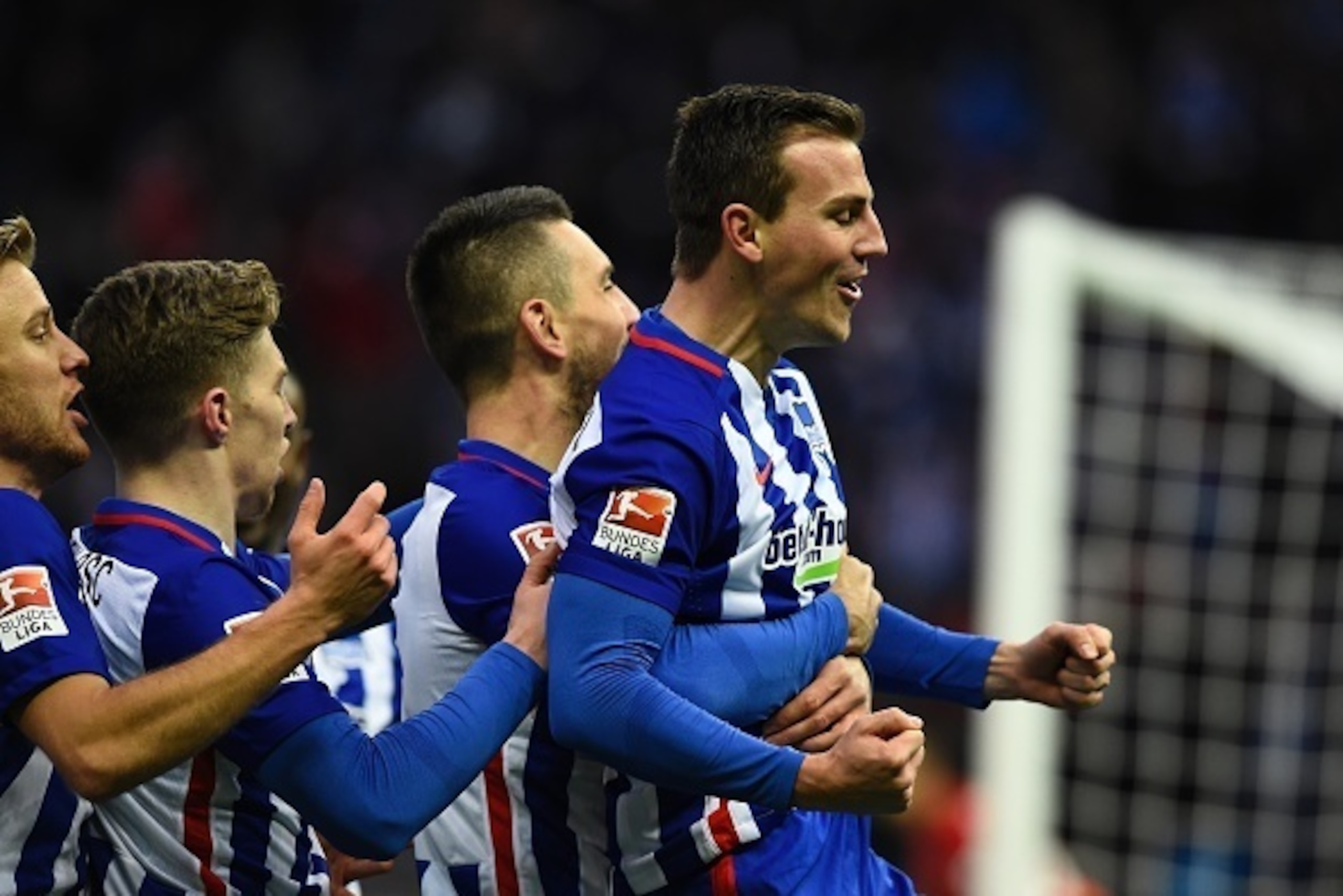Hertha's Czech midfielder Vladimir Darida (R) reacts after scoring during the German first division Bundesliga football match Herta Berlin vs Leverkusen in Berlin on December 5, 2015.
AFP PHOTO / TOBIAS SCHWARZ
RESTRICTIONS: DURING MATCH TIME: DFL RULES Hertha's Czech midfielder Vladimir Darida (R) reacts after scoring during the German first division Bundesliga football match Herta Berlin vs Leverkusen in Berlin on December 5, 2015.
AFP PHOTO / TOBIAS SCHWARZ
RESTRICTIONS: DURING MATCH TIME: DFL RULES