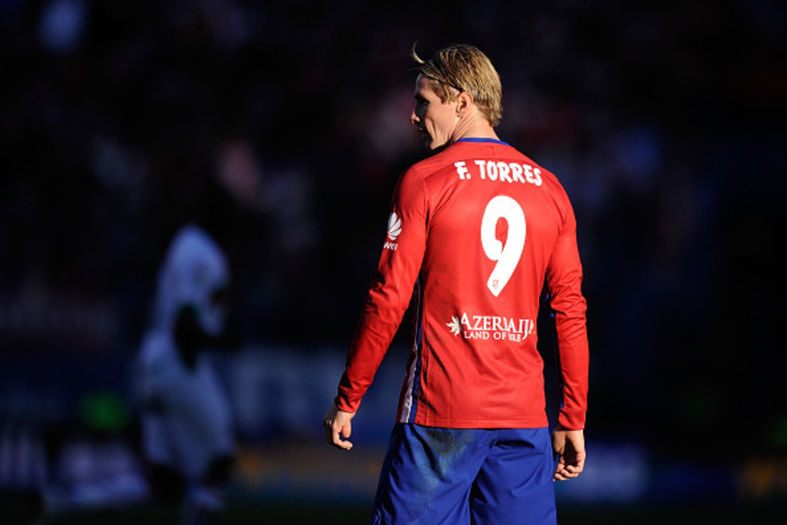 MADRID, SPAIN - APRIL 17: Fernando Torres of Club Atletico de Madrid looks on during the La Liga match between Club Atletico de Madrid and Granada CF at Vicente Calderon Stadium on April 17, 2016 in Madrid, Spain. (Photo by Denis Doyle/Getty Images) MADRID, SPAIN - APRIL 17: Fernando Torres of Club Atletico de Madrid looks on during the La Liga match between Club Atletico de Madrid and Granada CF at Vicente Calderon Stadium on April 17, 2016 in Madrid, Spain. (Photo by Denis Doyle/Getty Images)