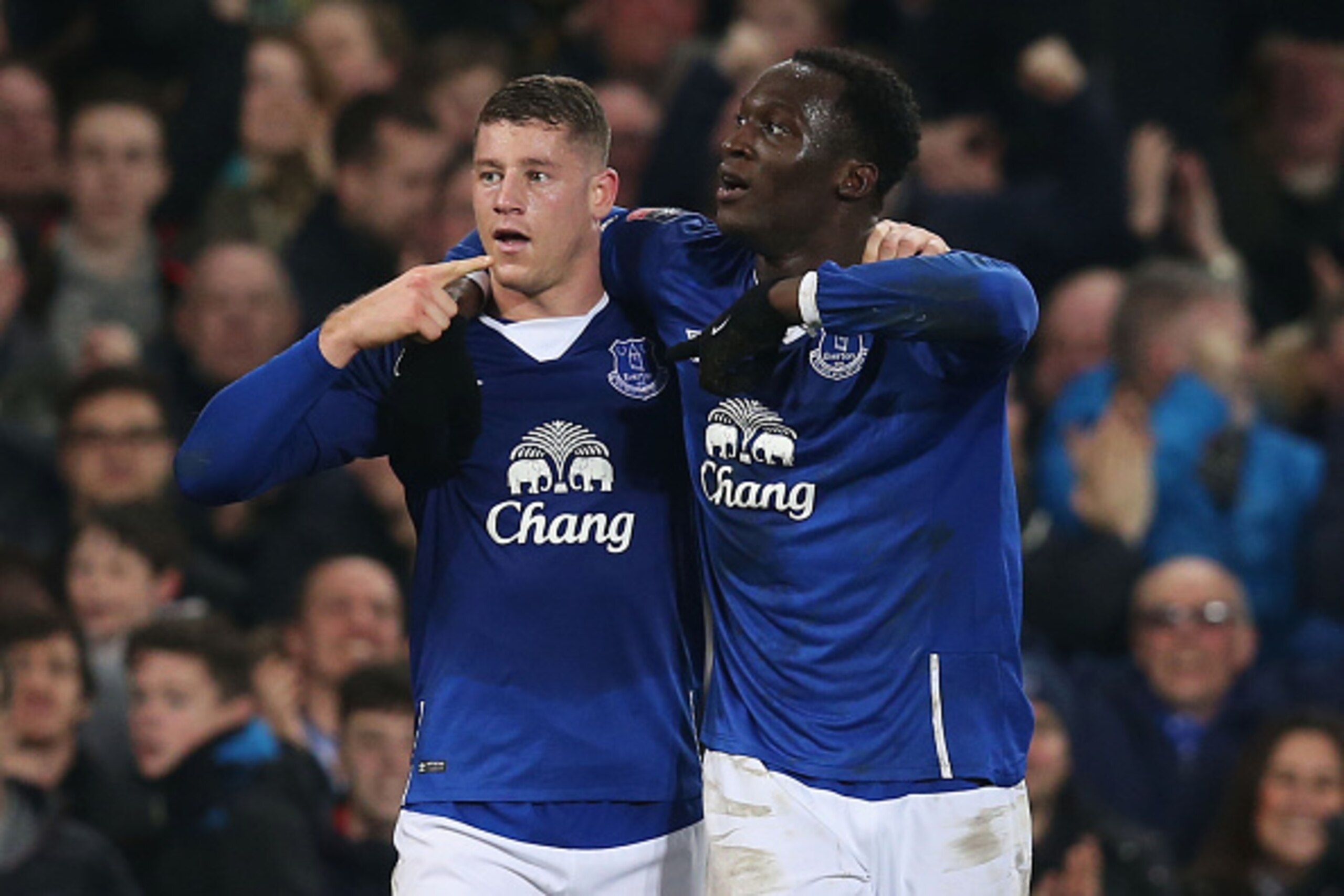 LIVERPOOL, ENGLAND - MARCH 12: Romelu Lukaku (R) of Everton celebrates scoring his team's second goal with his team mate Ross Barkley (L) during the Emirates FA Cup sixth round match between Everton and Chelsea at Goodison Park on March 12, 2016 in Liverp