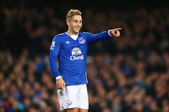 LIVERPOOL, ENGLAND - DECEMBER 28:  Gerard Deulofeu of Everton celebrates scoring his team's third goal during the Barclays Premier League match between Everton and Stoke City at Goodison Park on December 28, 2015 in Liverpool, England.  (Photo by Clive Br