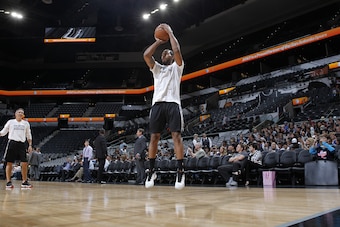 SAN ANTONIO, TX - APRIL 10:  Kawhi Leonard #2 of the San Antonio Spurs warms up before the game against the Golden State Warriors on April 10, 2016 at the AT&T Center in San Antonio, Texas. NOTE TO USER: User expressly acknowledges and agrees that, by dow