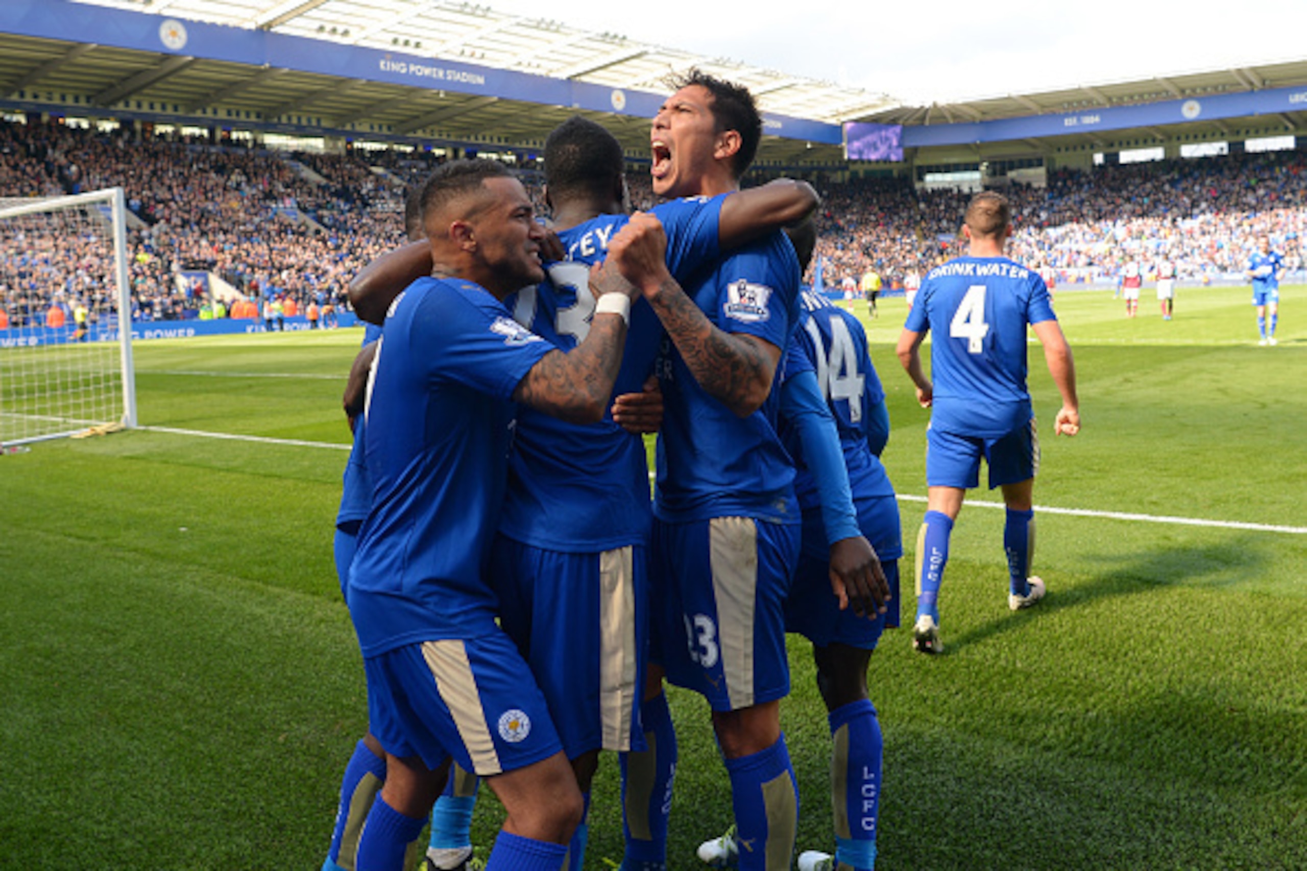 LEICESTER, ENGLAND - APRIL 17:  Leonardo Ulloa of Leicester City celebrates with team mates after scoring his team's second goal of the game from the penalty spot during the Barclays Premier League match between Leicester City and West Ham United at The K
