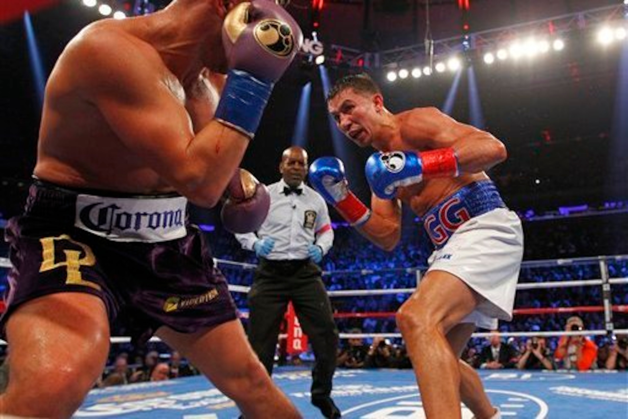 GGG knows how to corner his opponents. GGG knows how to corner his opponents.