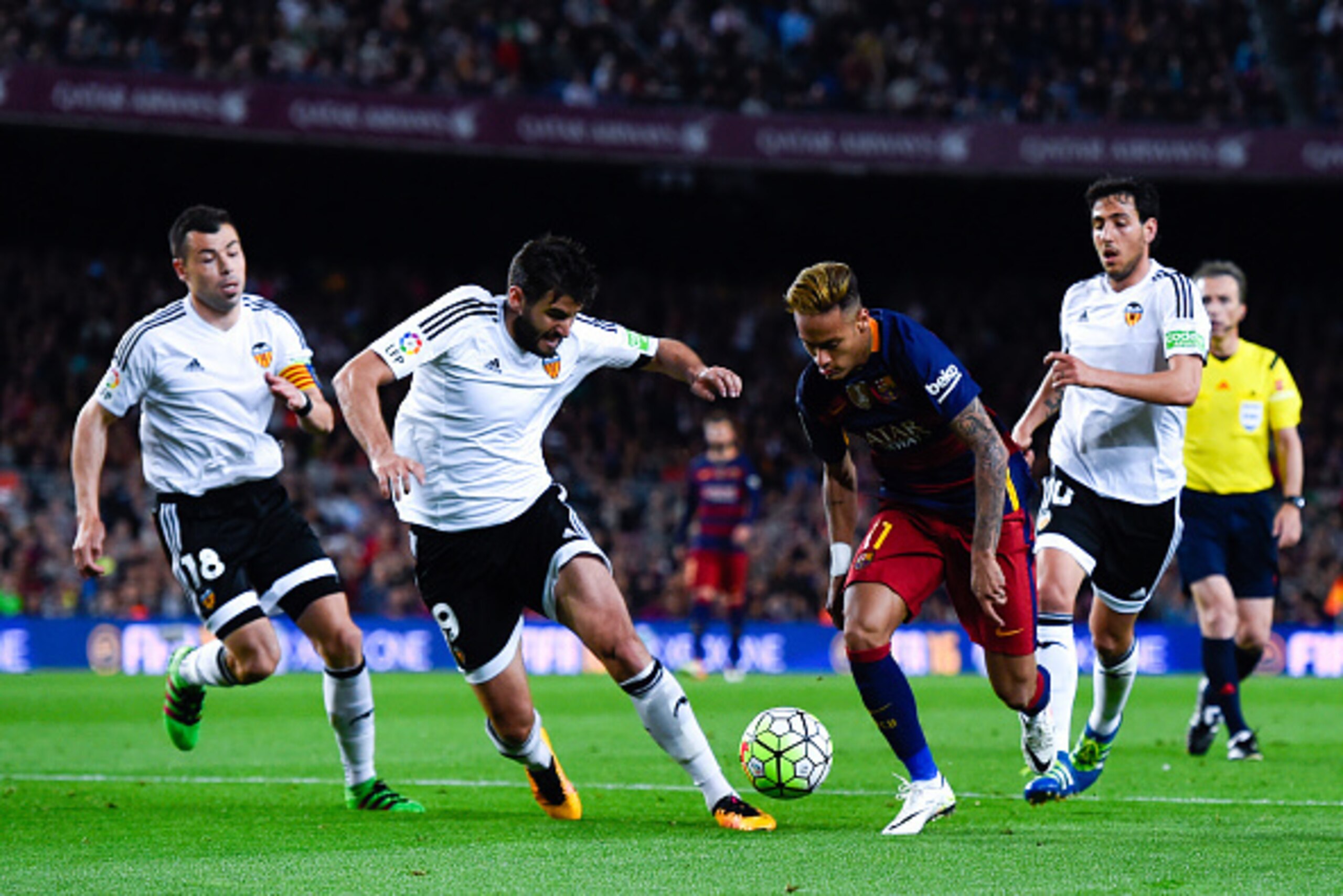 BARCELONA, SPAIN - APRIL 17:  Neymar of FC Barcelona competes for the ball with Antonio Barragan of Valencia CF during the La Liga match between FC Barcelona and Valencia CF at Camp Nou on April 17, 2016 in Barcelona, Spain.  (Photo by David Ramos/Getty I