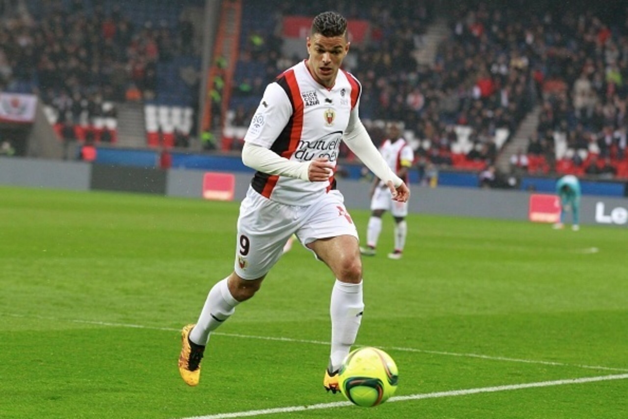 PARIS, FRANCE - APRIL 02:  Hatem Ben Arfa of OGC Nice reacts during the French Ligue 1 match between Paris Saint-Germain and OGC Nice at Parc des Princes on april 02, 2016 in Paris, France.  (Photo by Xavier Laine/Getty Images)