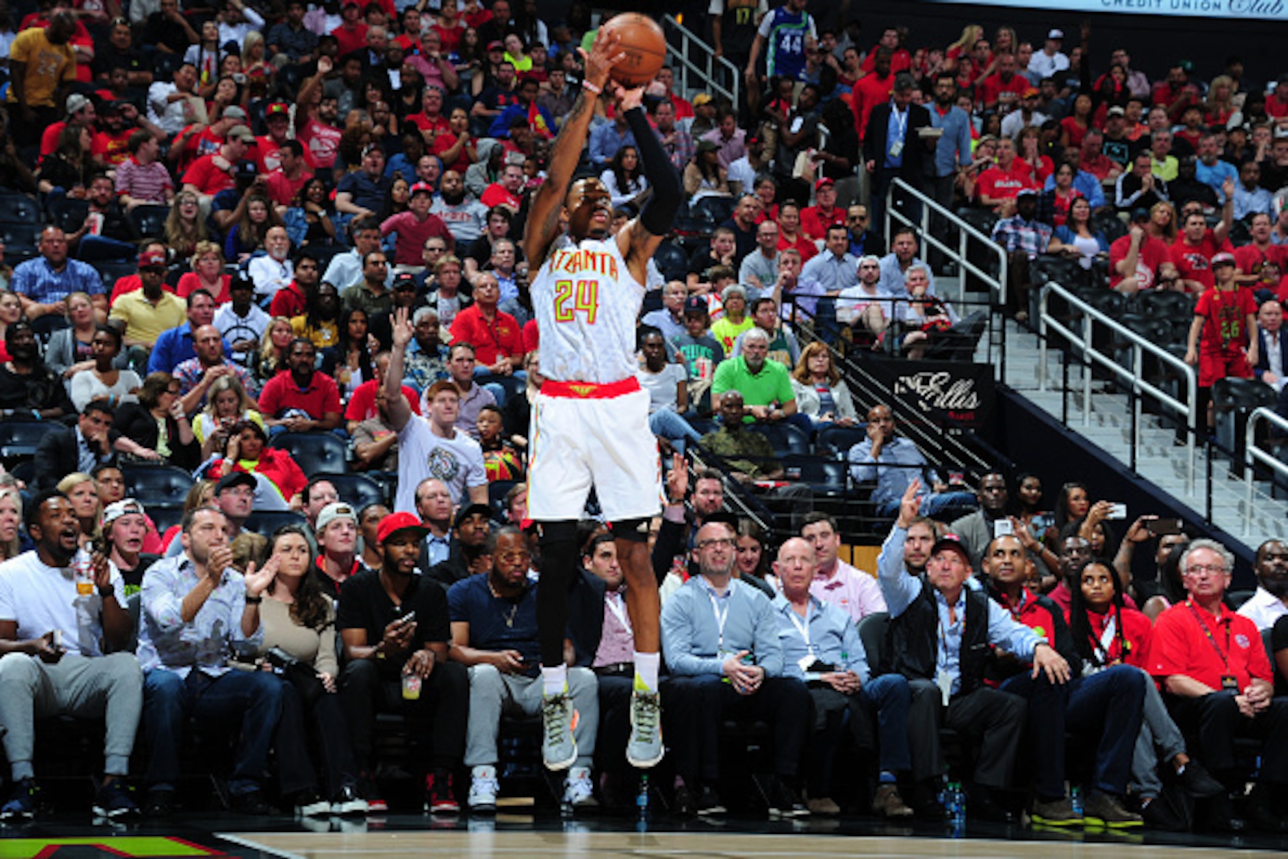 ATLANTA, GA - APRIL 19: Kent Bazemore #24 of the Atlanta Hawks shoots against the Boston Celtics in Game Two of the Eastern Conference Quarterfinals during the 2016 NBA Playoffs on April 19, 2016 at Philips Arena in Atlanta, Georgia. NOTE TO USER: User ATLANTA, GA - APRIL 19: Kent Bazemore #24 of the Atlanta Hawks shoots against the Boston Celtics in Game Two of the Eastern Conference Quarterfinals during the 2016 NBA Playoffs on April 19, 2016 at Philips Arena in Atlanta, Georgia. NOTE TO USER: User