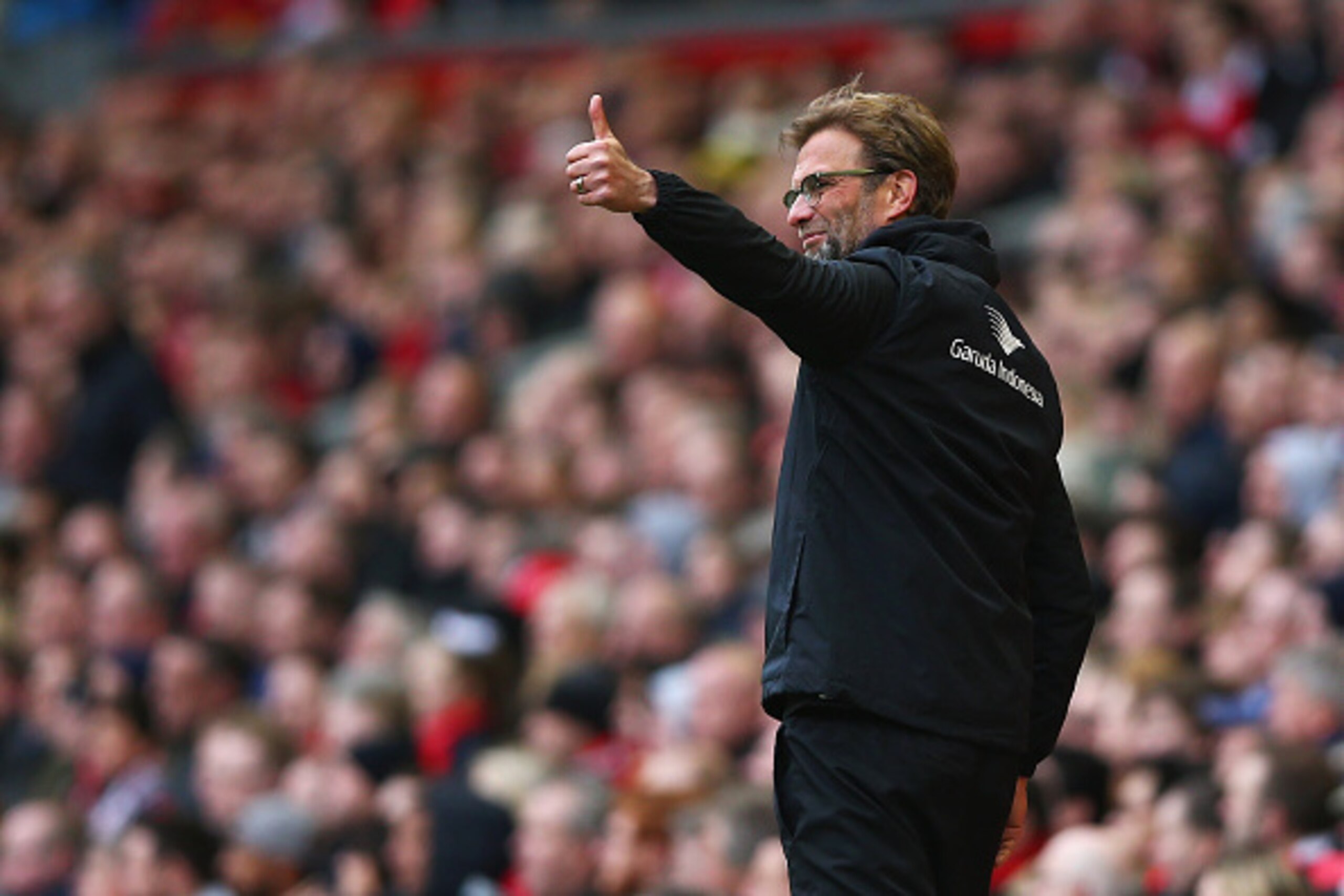 LIVERPOOL, UNITED KINGDOM - APRIL 10:  Jurgen Klopp manager of Liverpool gives a thumbs up during the Barclays Premier League match between Liverpool and Stoke City at Anfield on April 10, 2016 in Liverpool, England.  (Photo by Clive Brunskill/Getty Image