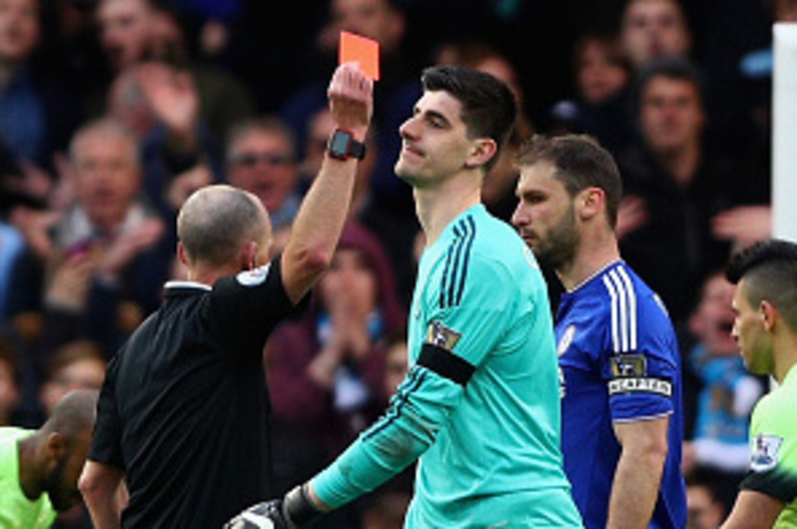 LONDON, ENGLAND - APRIL 16:  Thibaut Courtois of Chelsea leaves the pitch following recieving a red card  during the Barclays Premier League match between Chelsea and Manchester City at Stamford Bridge on April 16, 2016 in London, England.  (Photo by Paul