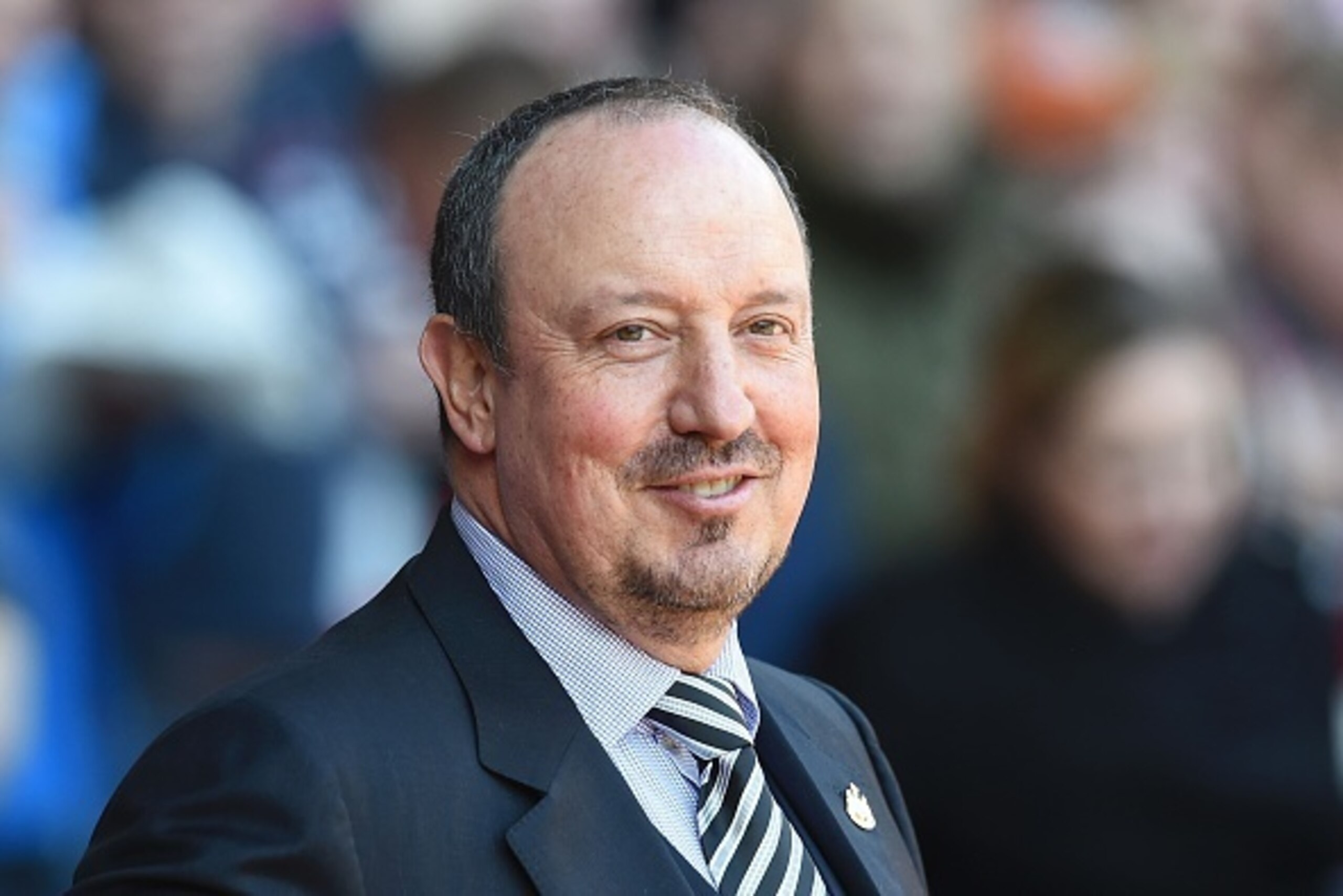 Newcastle United's Spanish manager Rafa Benitez waits for kick off of the English Premier League football match between Liverpool and Newcastle United at Anfield in Liverpool, north west England on April 23, 2016. / AFP / PAUL ELLIS / RESTRICTED TO EDITOR