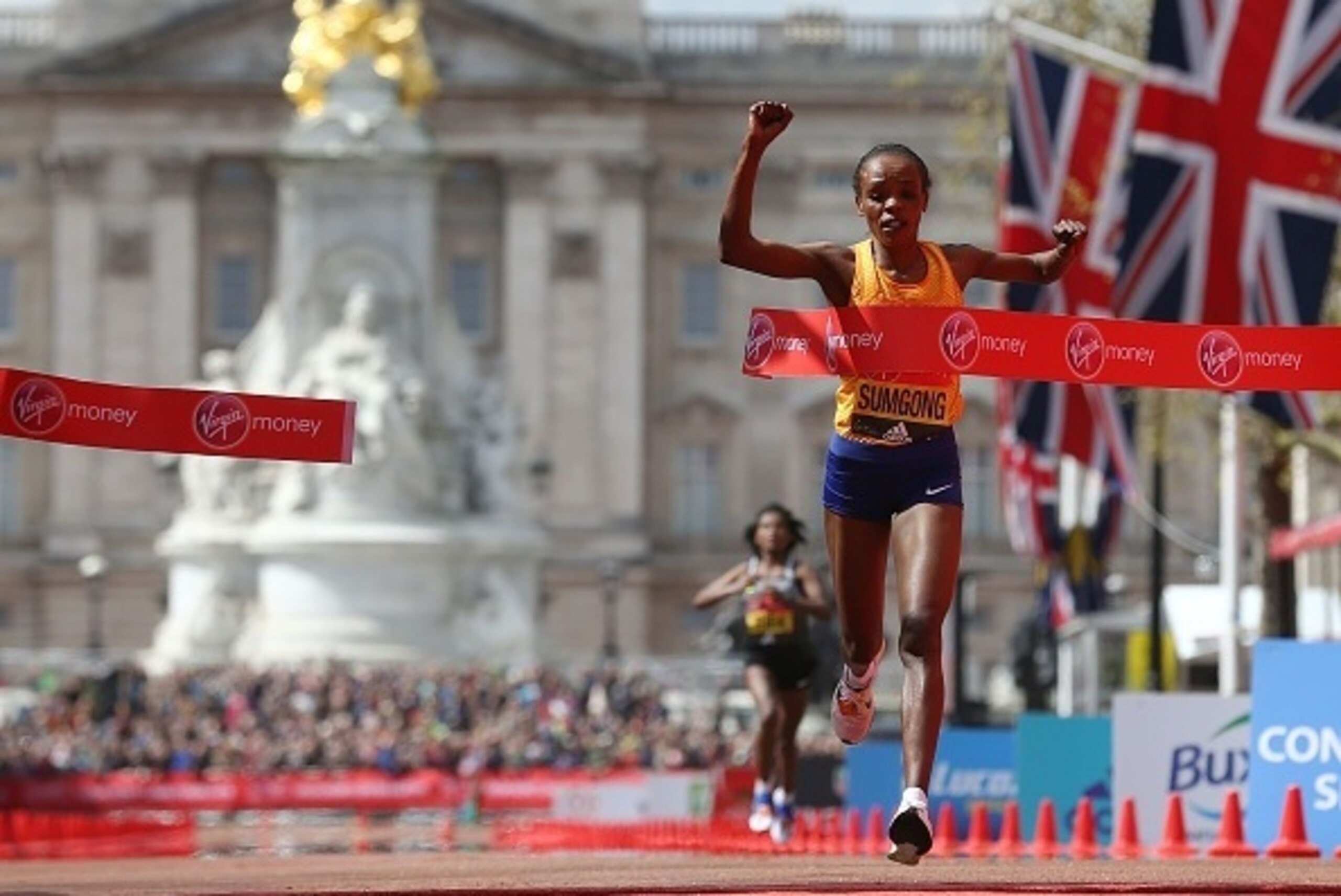 Kenya's Jemima Sumgong wins the Elite Women's race of the 2016 London Marathon in central London on April 24, 2016. / AFP / JUSTIN TALLIS        (Photo credit should read JUSTIN TALLIS/AFP/Getty Images)