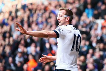 LONDON, ENGLAND - MARCH 20:  Harry Kane of Tottenham Hotspur celebrates as he scores their second goal during the Barclays Premier League match between Tottenham Hotspur and A.F.C. Bournemouth at White Hart Lane on March 20, 2016 in London, United Kingdom