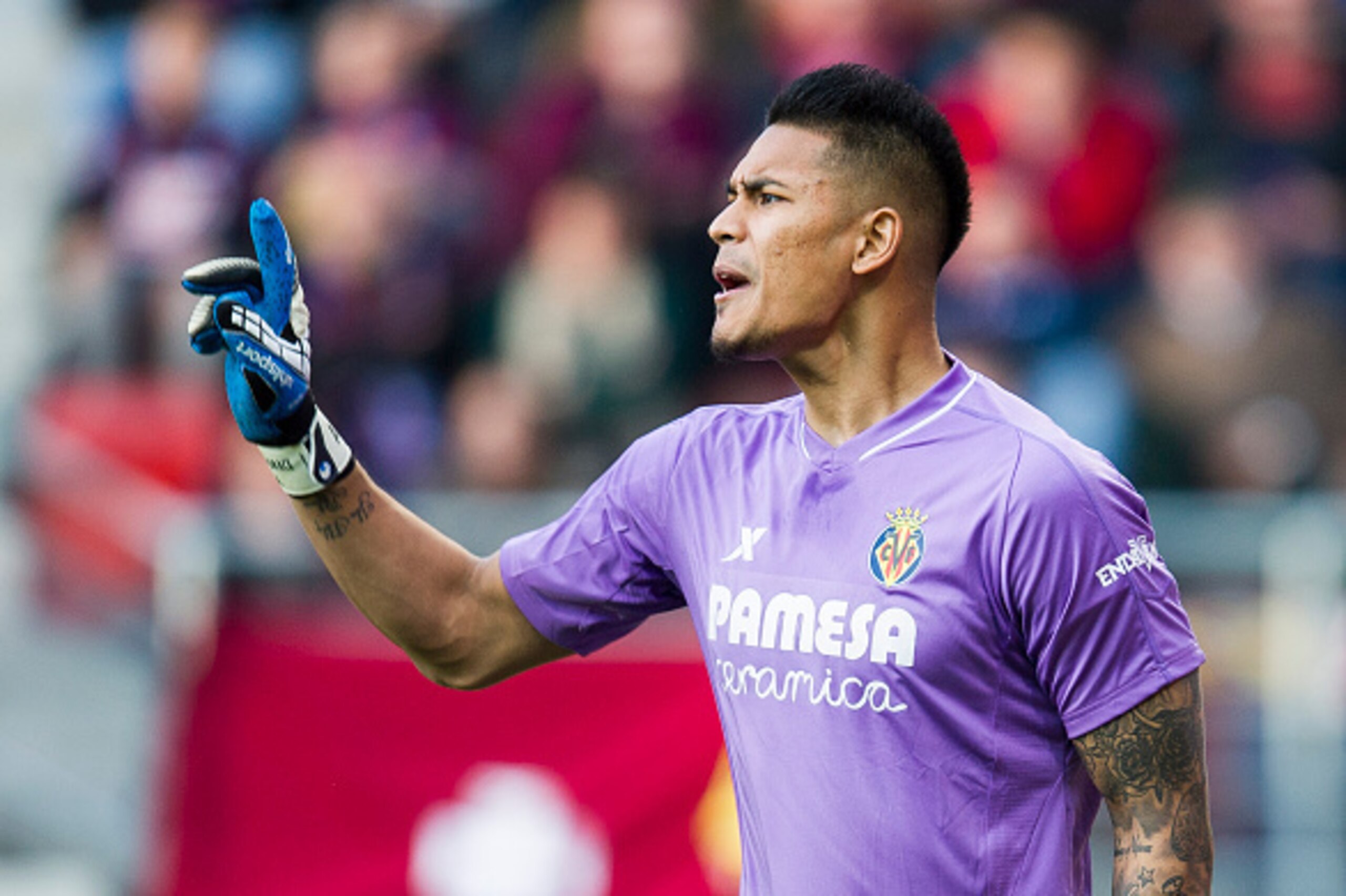 EIBAR, SPAIN - APRIL 03:  Alphonse Areola of Villarreal CF reacts during the La Liga match between SD Eibar and Villarreal CF at Ipurua Municipal Stadium on April 3, 2016 in Eibar, Spain.  (Photo by Juan Manuel Serrano Arce/Getty Images)
