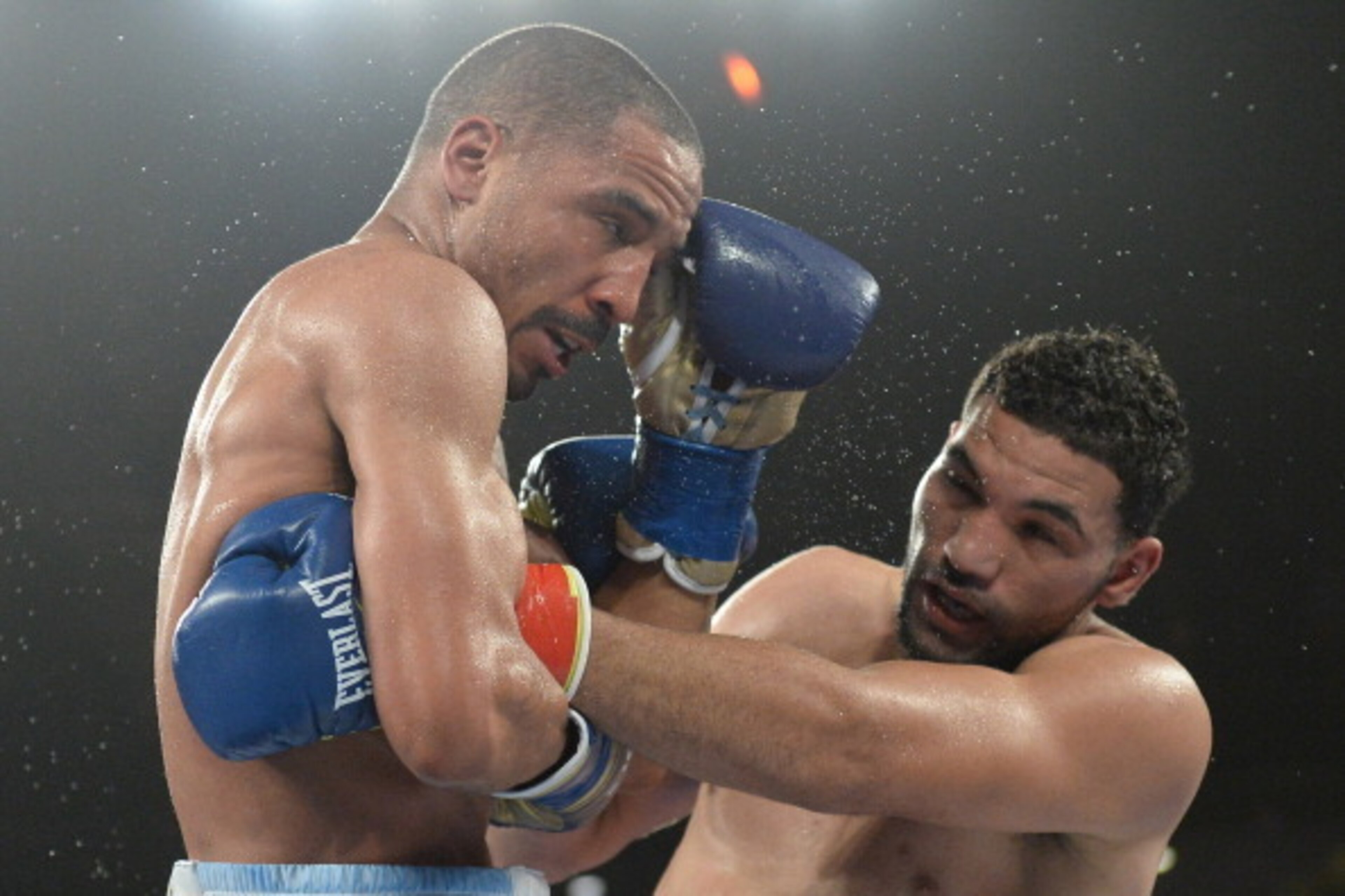 ONTARIO, CA - NOVEMBER 16:  Andre Ward fends off  Edwin Rodriguez to a unanimous victory to retain the WBA super middleweight championsip at Citizens Business Bank Arena on November 16, 2013 in Ontario, California.  (Photo by Harry How/Getty Images)