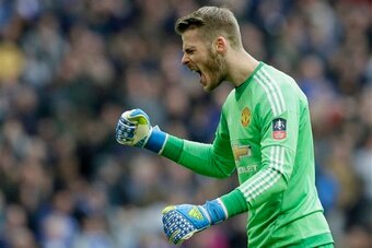 De Gea celebrates Martial's goal.